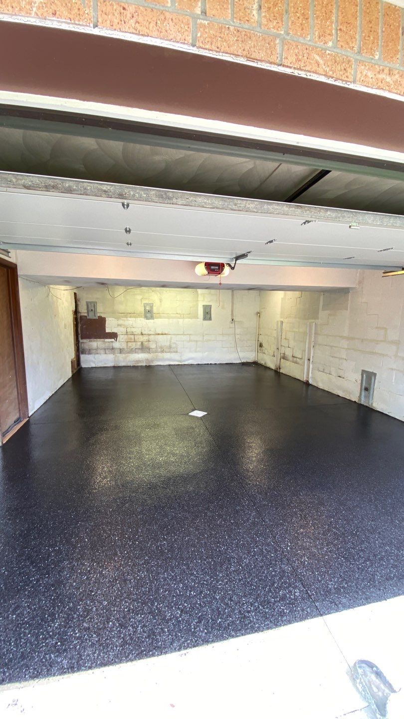 Carbon Garage Floor by Floors in a Day, Inc