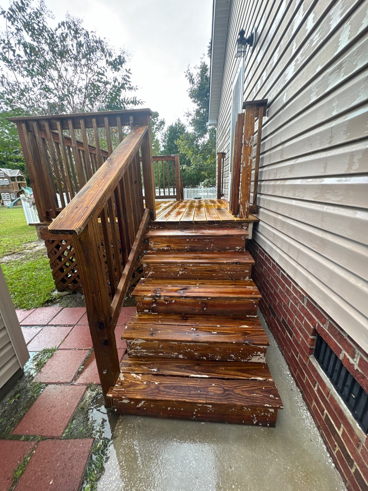 Painted Deck using Wood Sealant by DuraSeal