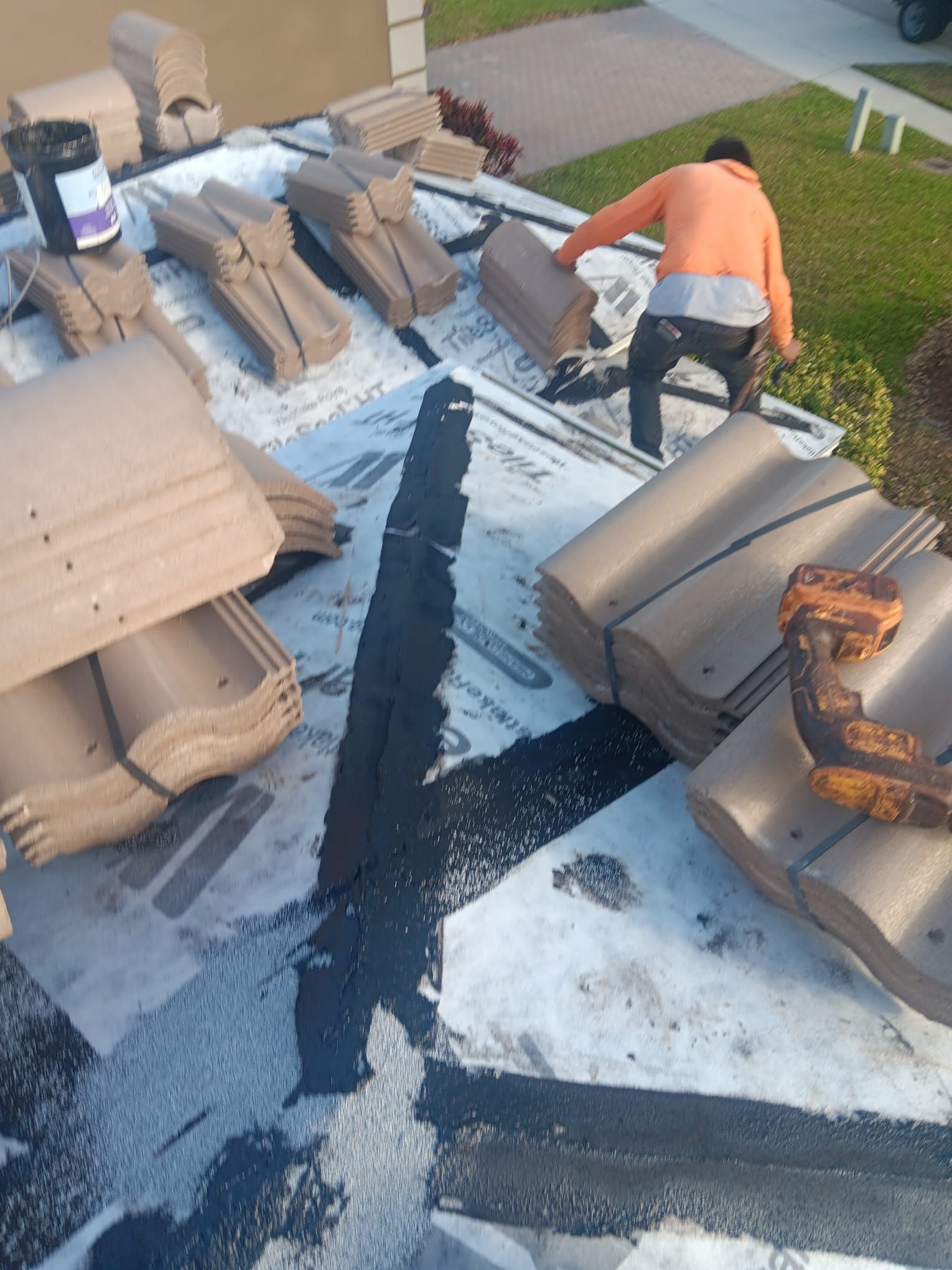 Tile Roof Replacement in Boca Raton – Expert Craftsmanship & Fast Turnaround by Aastro Roofing