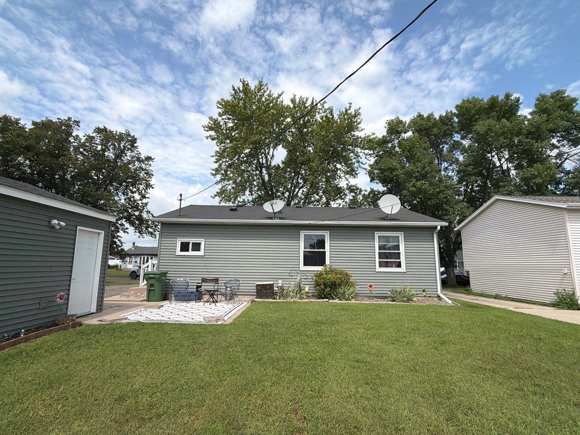 Residential Roof Replacement in Waterloo by Bee Dubs LLC