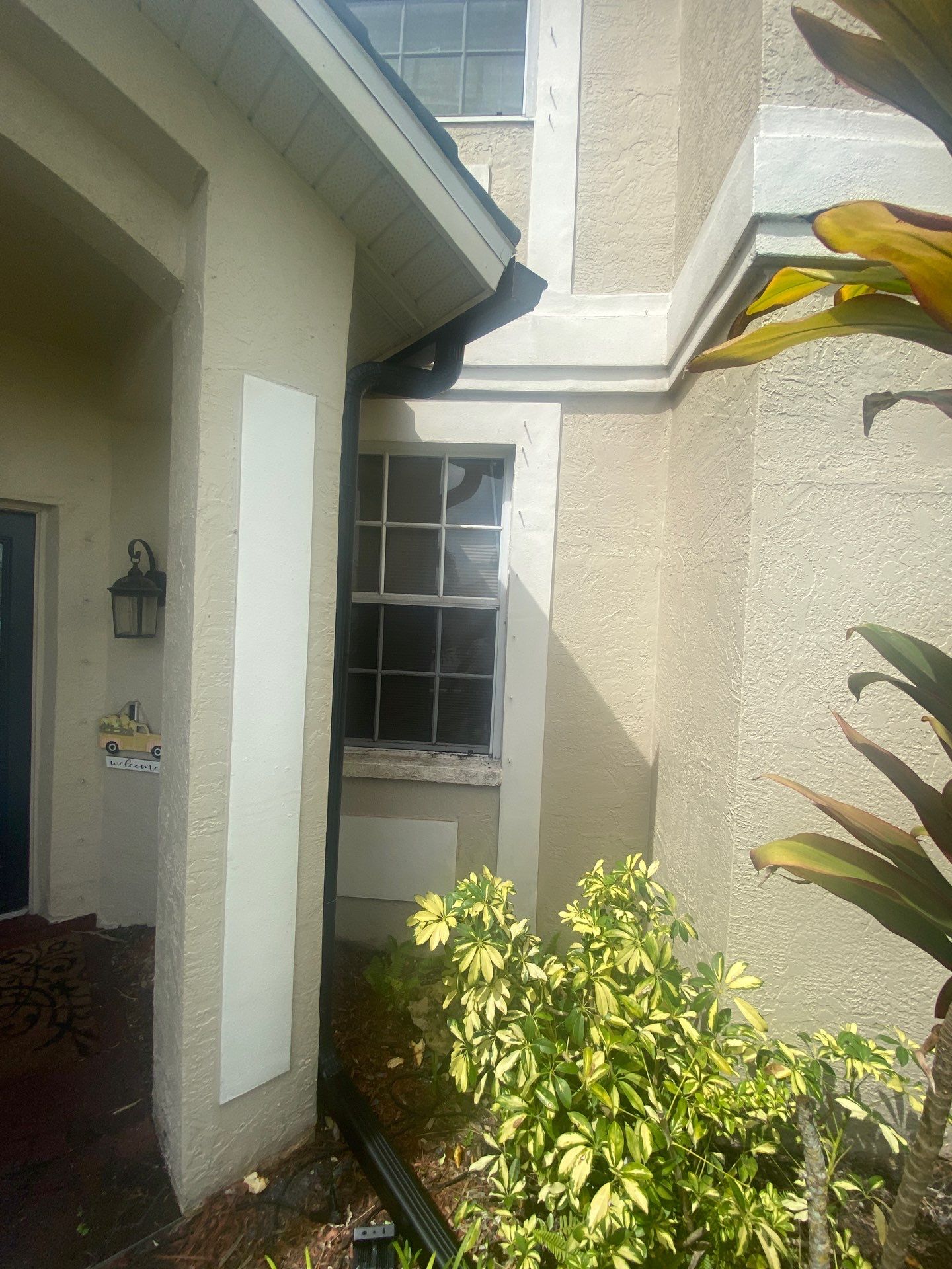 Black Seamless Gutters for Modern Homes in Osprey FL by Gutter Professors