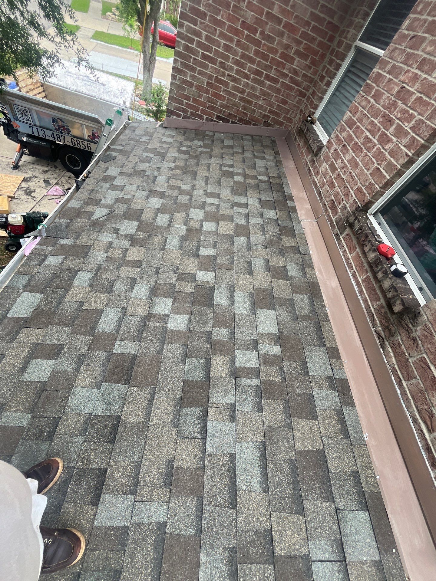 Residential Roofing Installation using Owen's Corning Duration (Lifetime) Shingles by Roof Repair Company