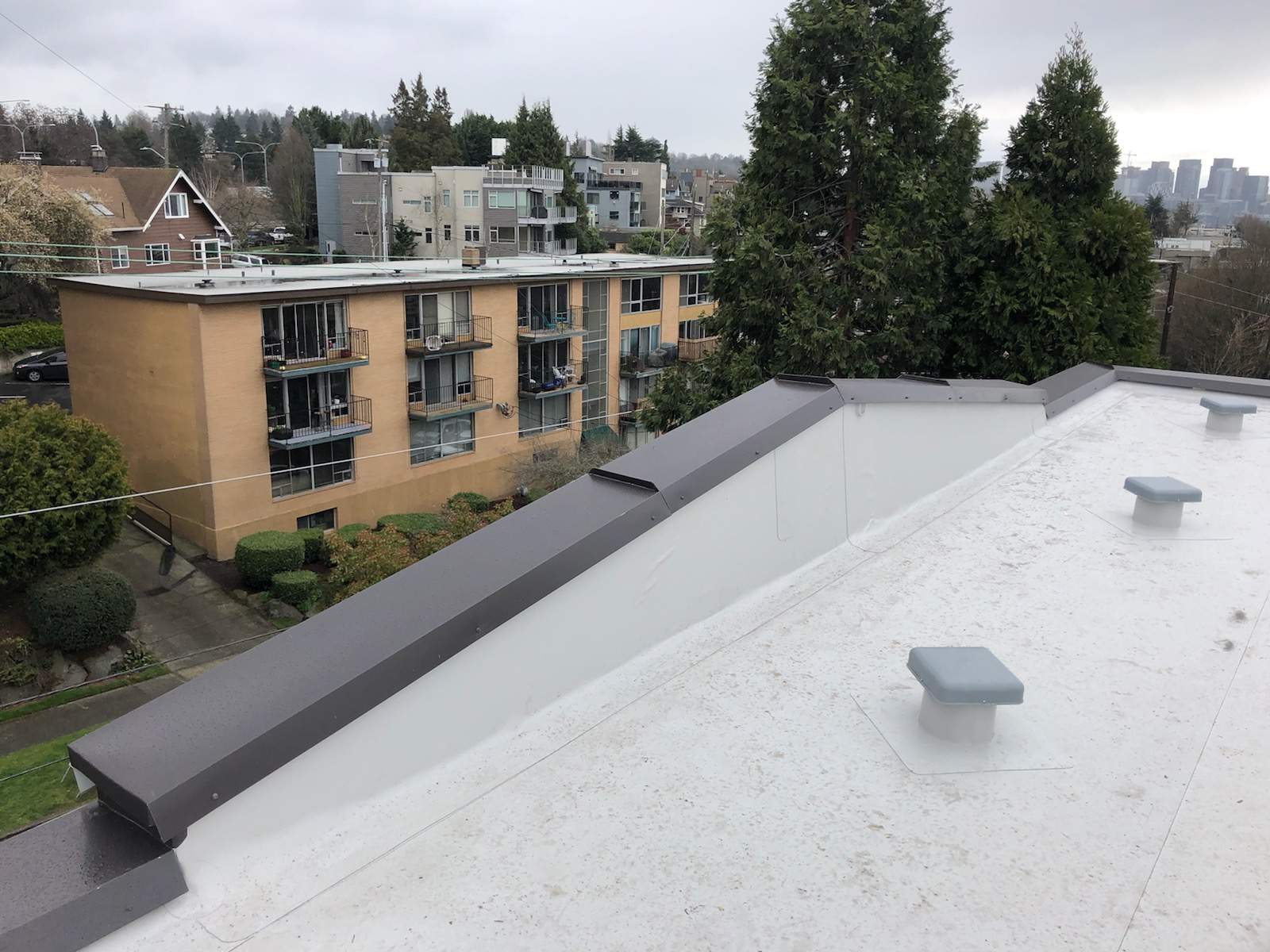 2821 Franklin by RoofWorks Northwest
