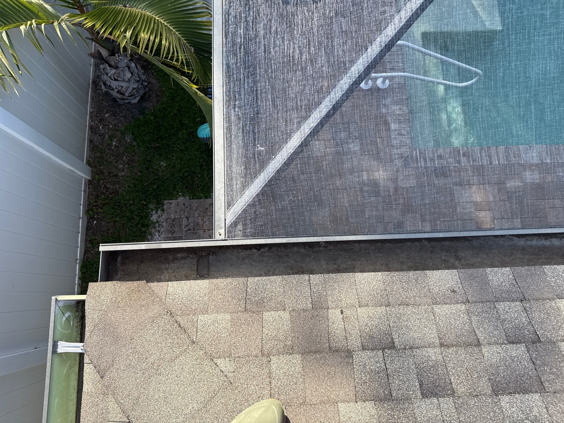 Gutter Cleaning Over Screen Enclosure – Greenbrook Village, Lakewood Ranch, FL by Sunshine AquaWash