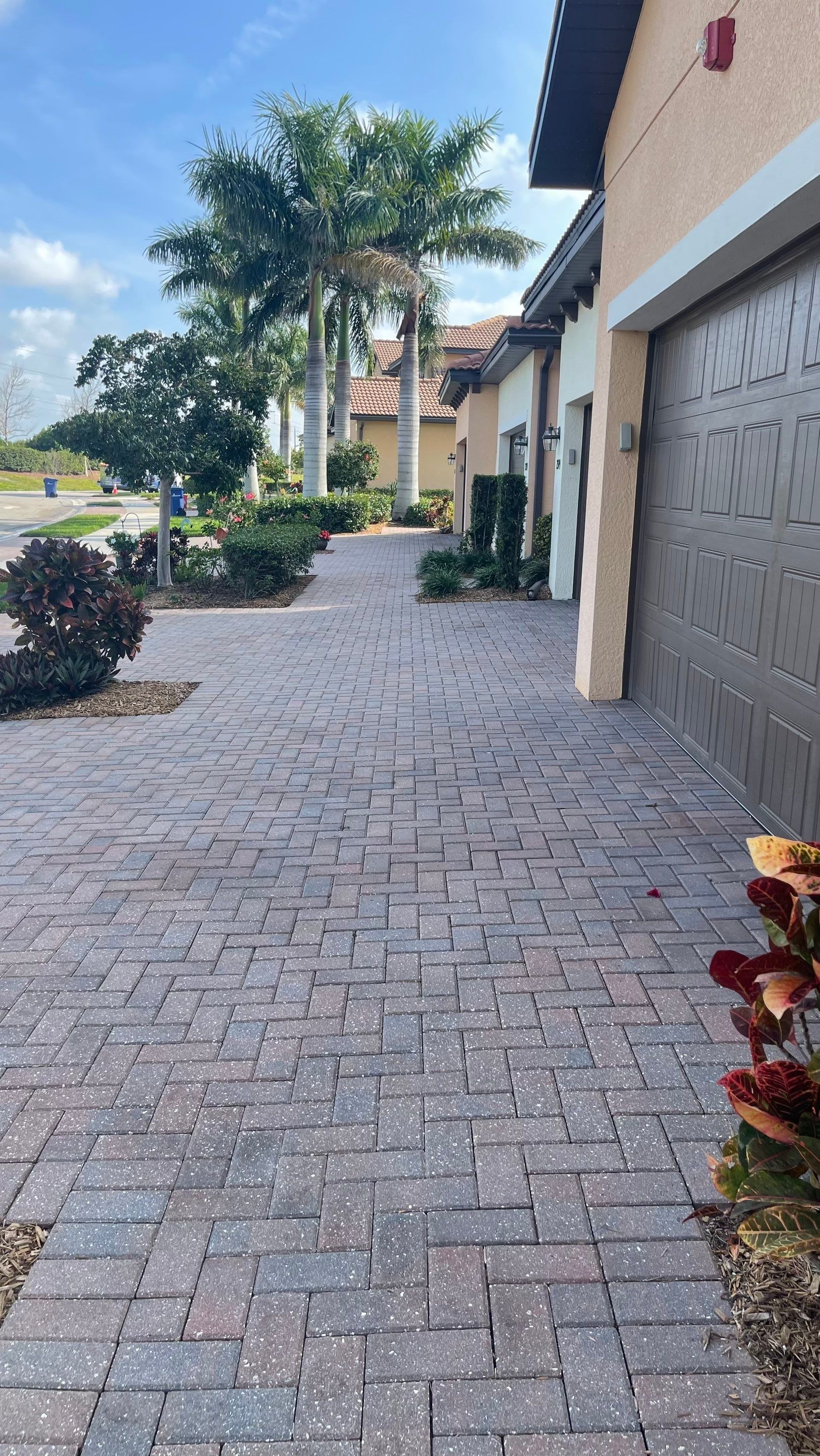 HOA Paver Driveway & Sidewalk Cleaning in Sarasota National, Venice, FL | Sunshine AquaWash by Sunshine AquaWash