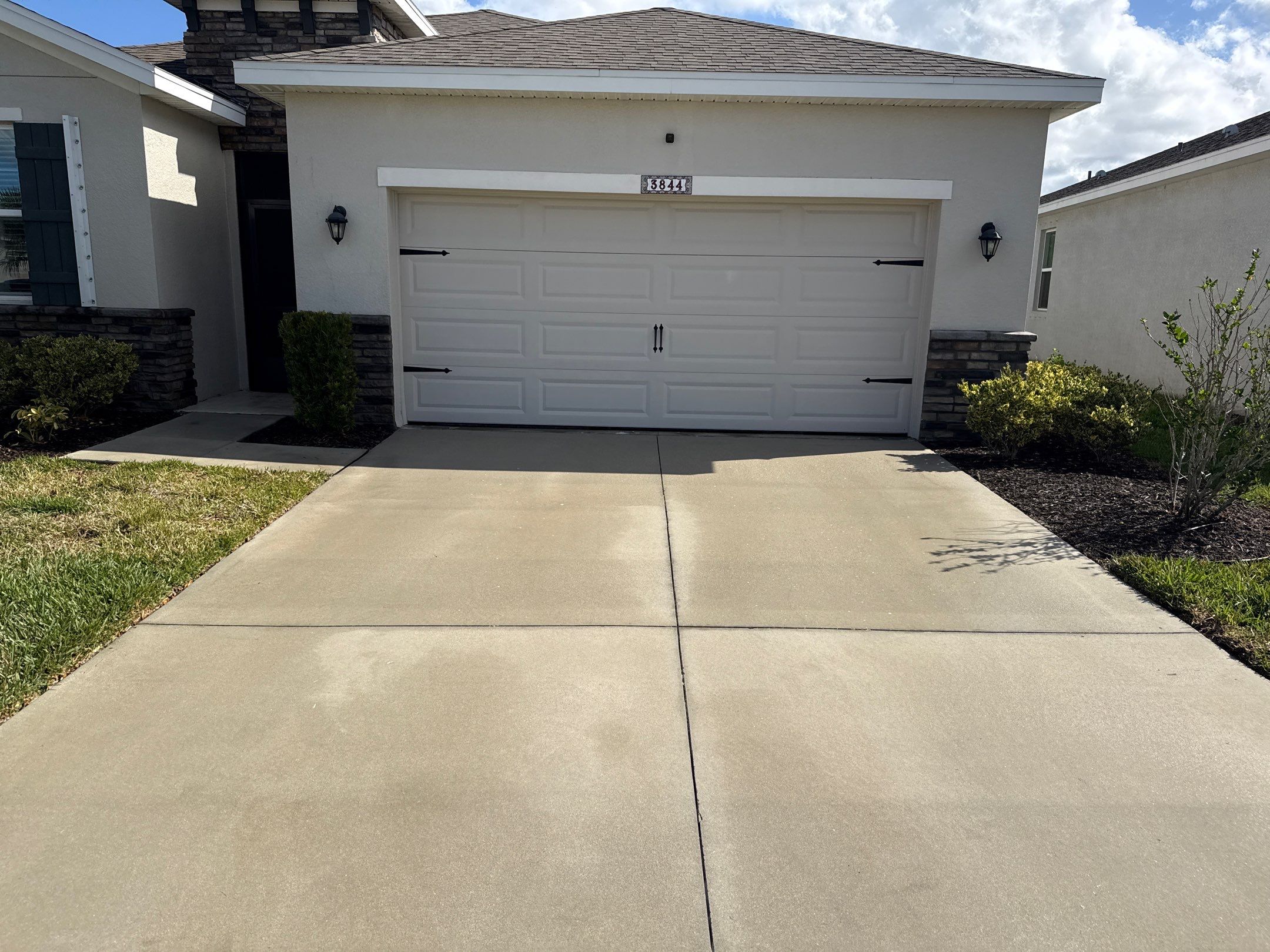House Wash, Lanai Cleaning & Driveway Washing | Willow Walk Palmetto FL by Sunshine AquaWash