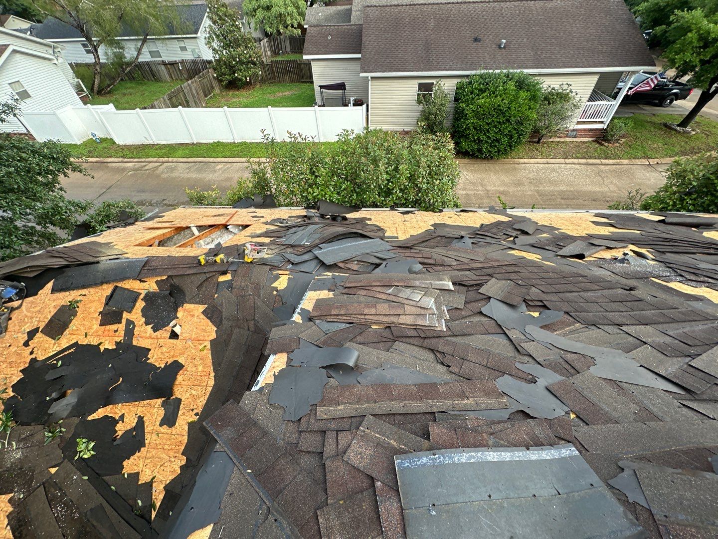 Residential Roofing Installation using Owen's Corning Duration (Lifetime) Shingles by Roof Repair Company