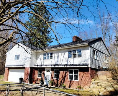 ATLAS PINNACLE PRISTINE COLOR: SCOTCHGARD BLACK DRIP EDGE: BLACK