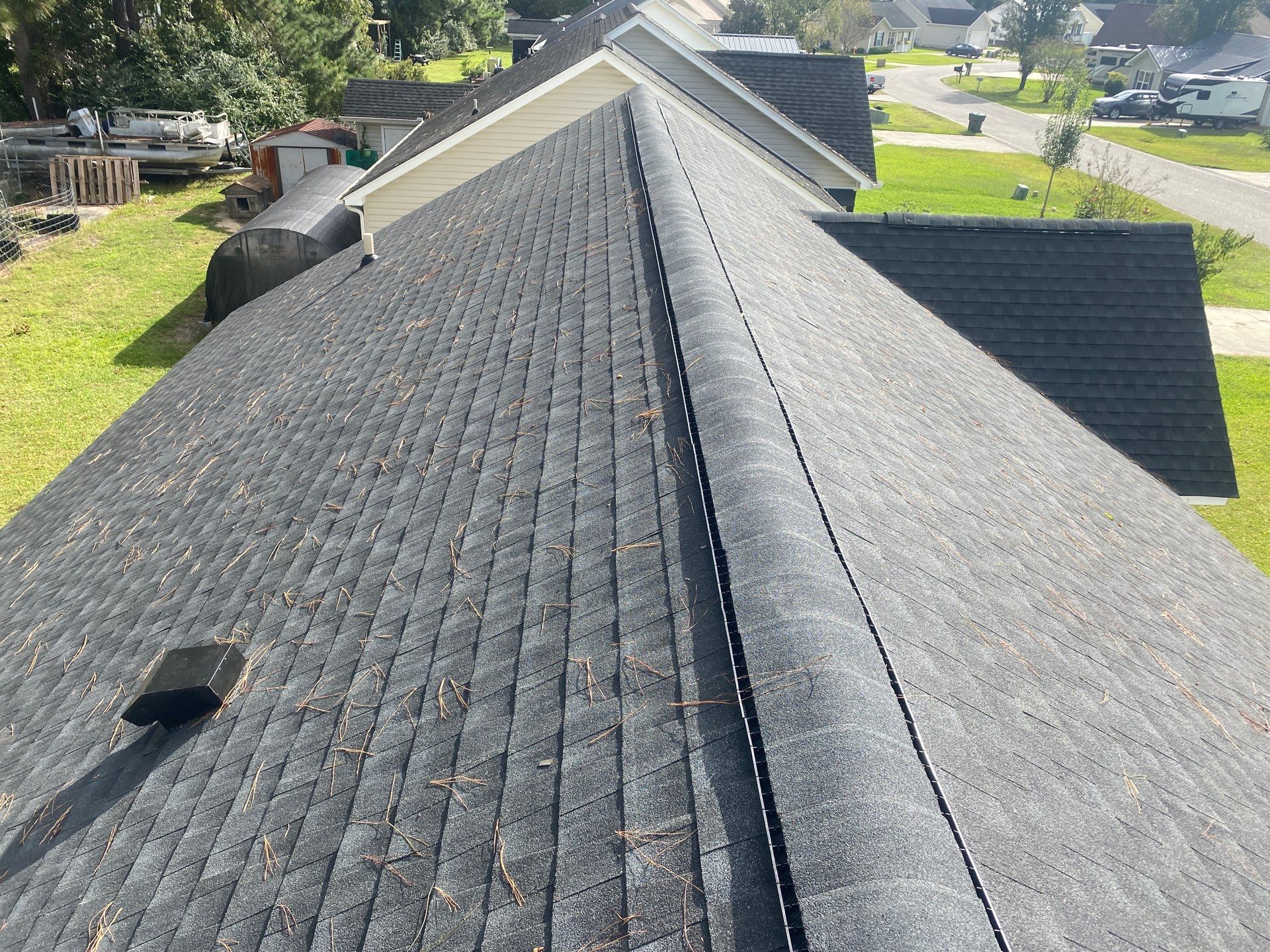 GAF HDZ - Charcoal by Linta Roofing Inc