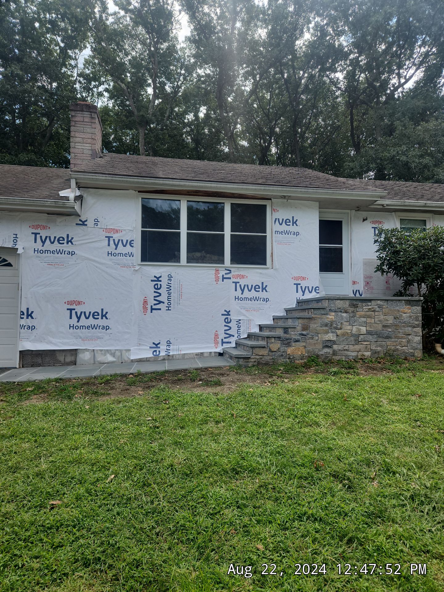 Siding Installation using CertainTeed Monogram Vinyl Siding - D4 - Granite Gray by A Plus Exterior
