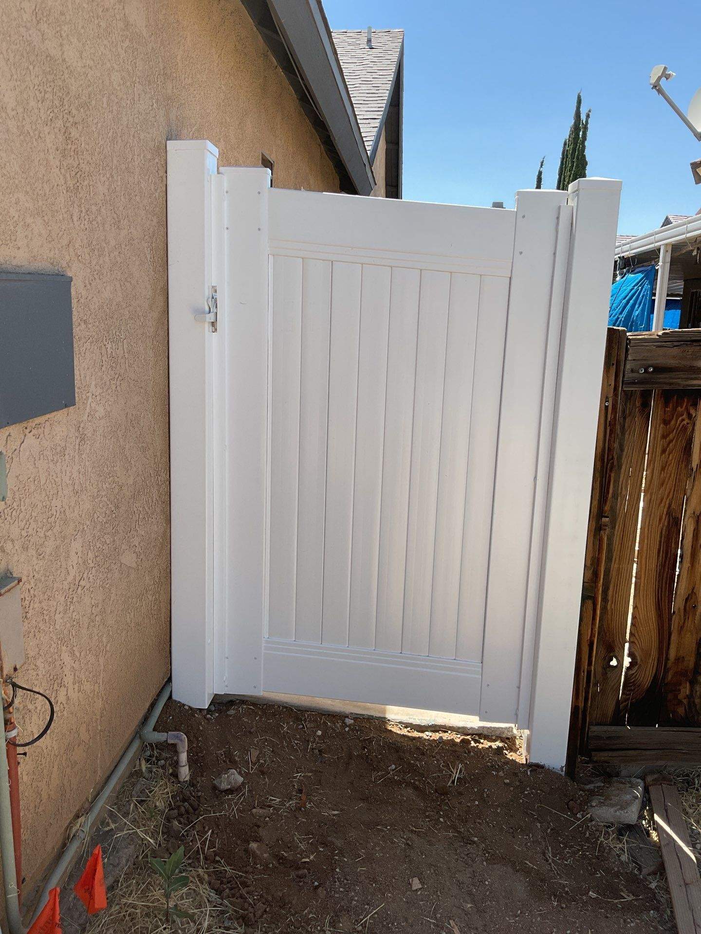 Fence Installation using Vinyl by Fence Guys Inc. 