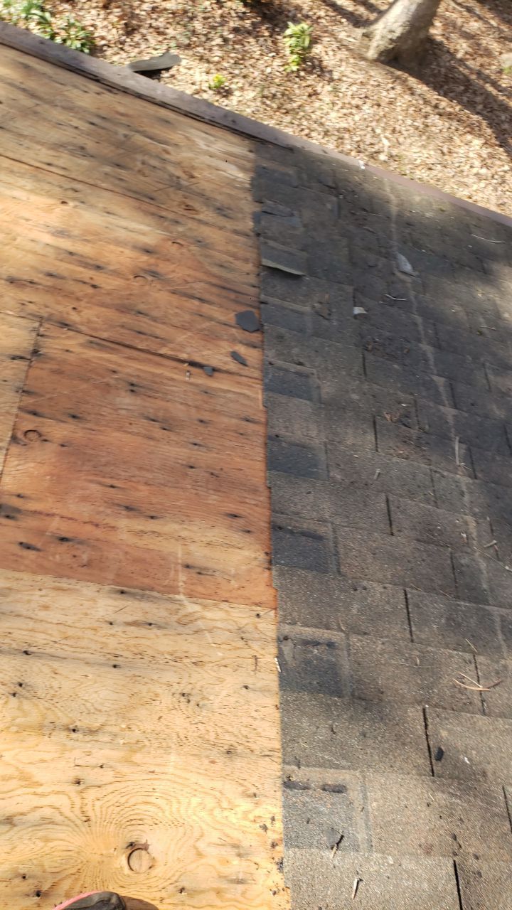 Reston CertainTeed Landmark Resawn Shake New Roof Installation & Siding/Trim Repairs by RM Banning, Inc.