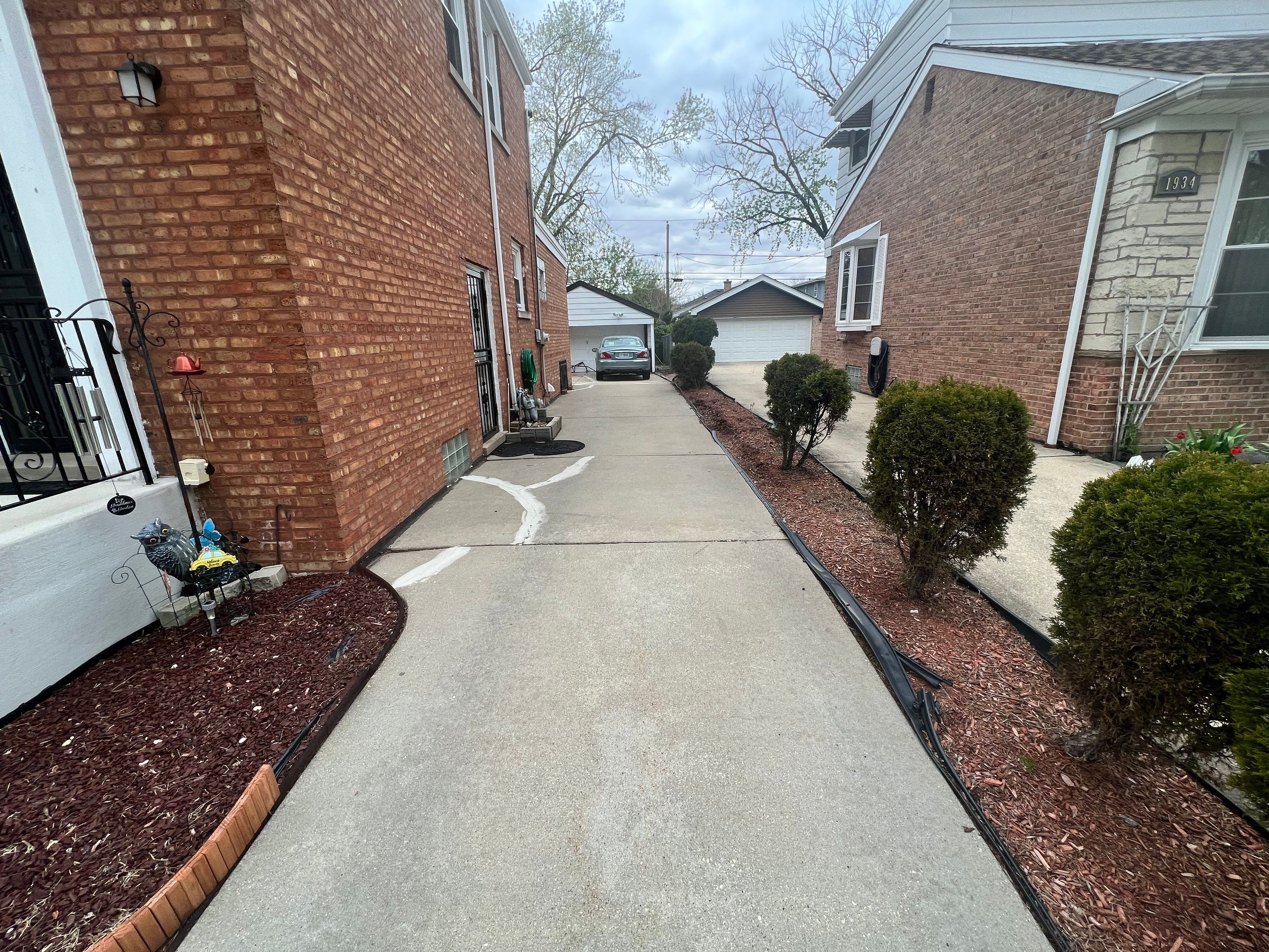 Concreto (Driveway Installation using concrete 4000 psi) by INQUSE GENERAL CONTRACTOR