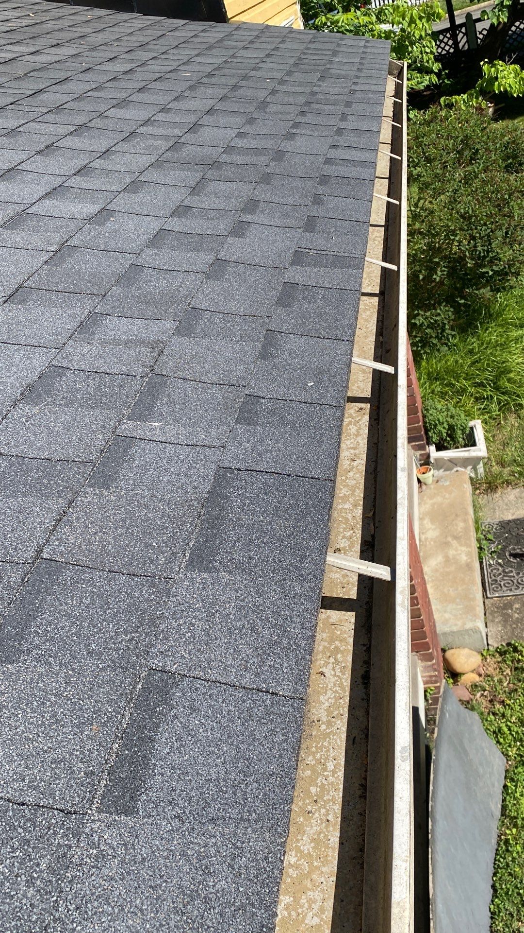 Arlington: CertainTeed Landmark Designer Shingles in Moire Black by RM Banning, Inc.