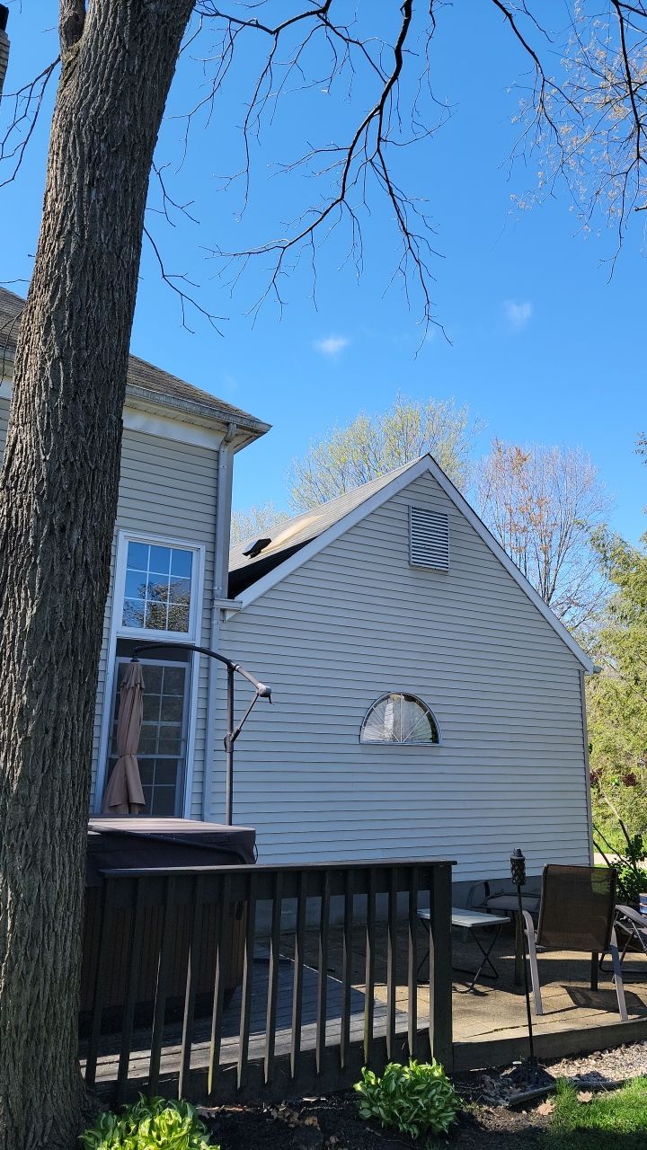 Brand: Atlas Pinnacle Color: Pristine Scotchgarde Black Drip: Black by Eagle Eye Roofing