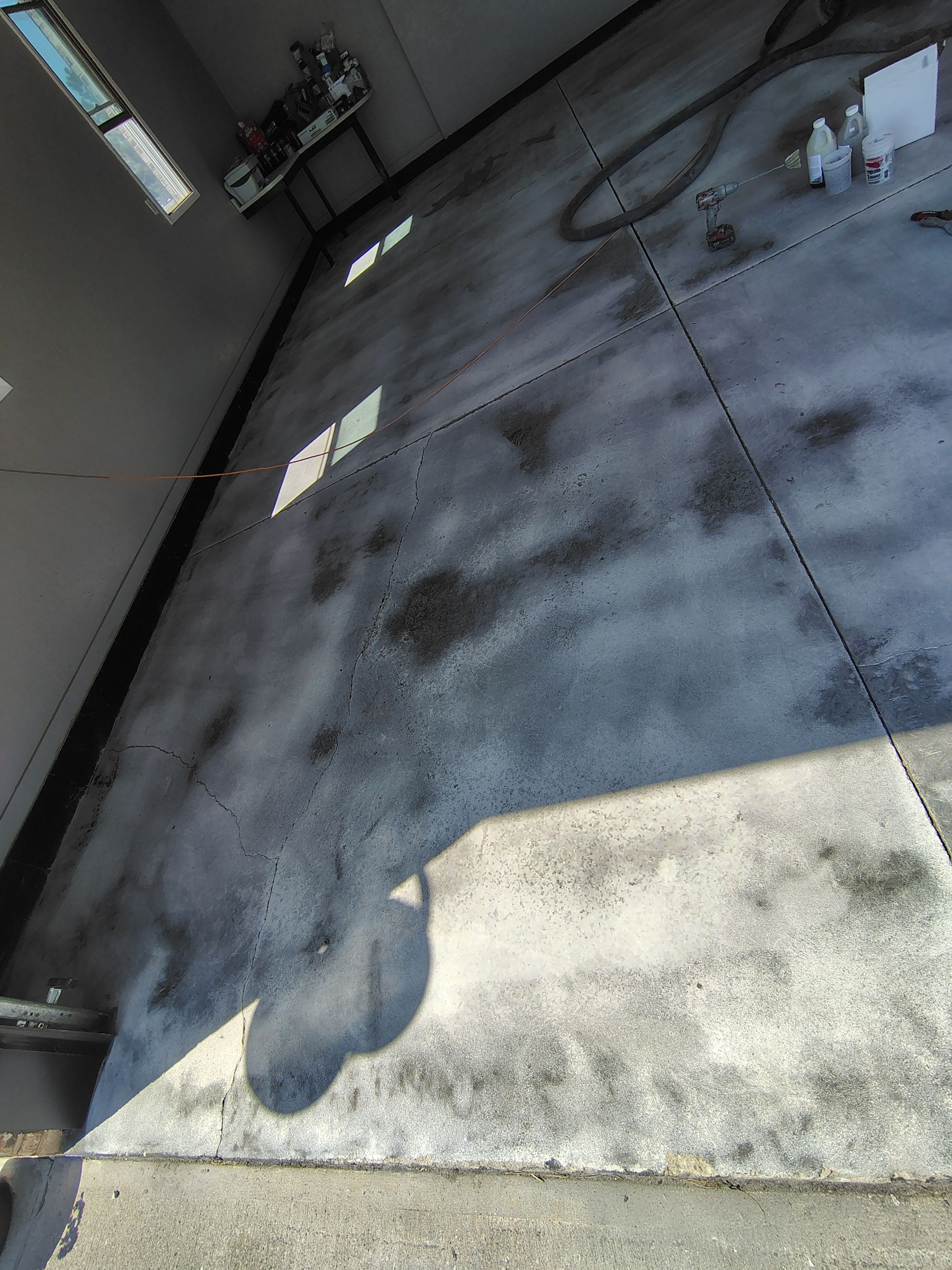 Garage Concrete Floor Coating and Crack Repair in Onawa by Select Painting, Coatings & Garage Cabinets