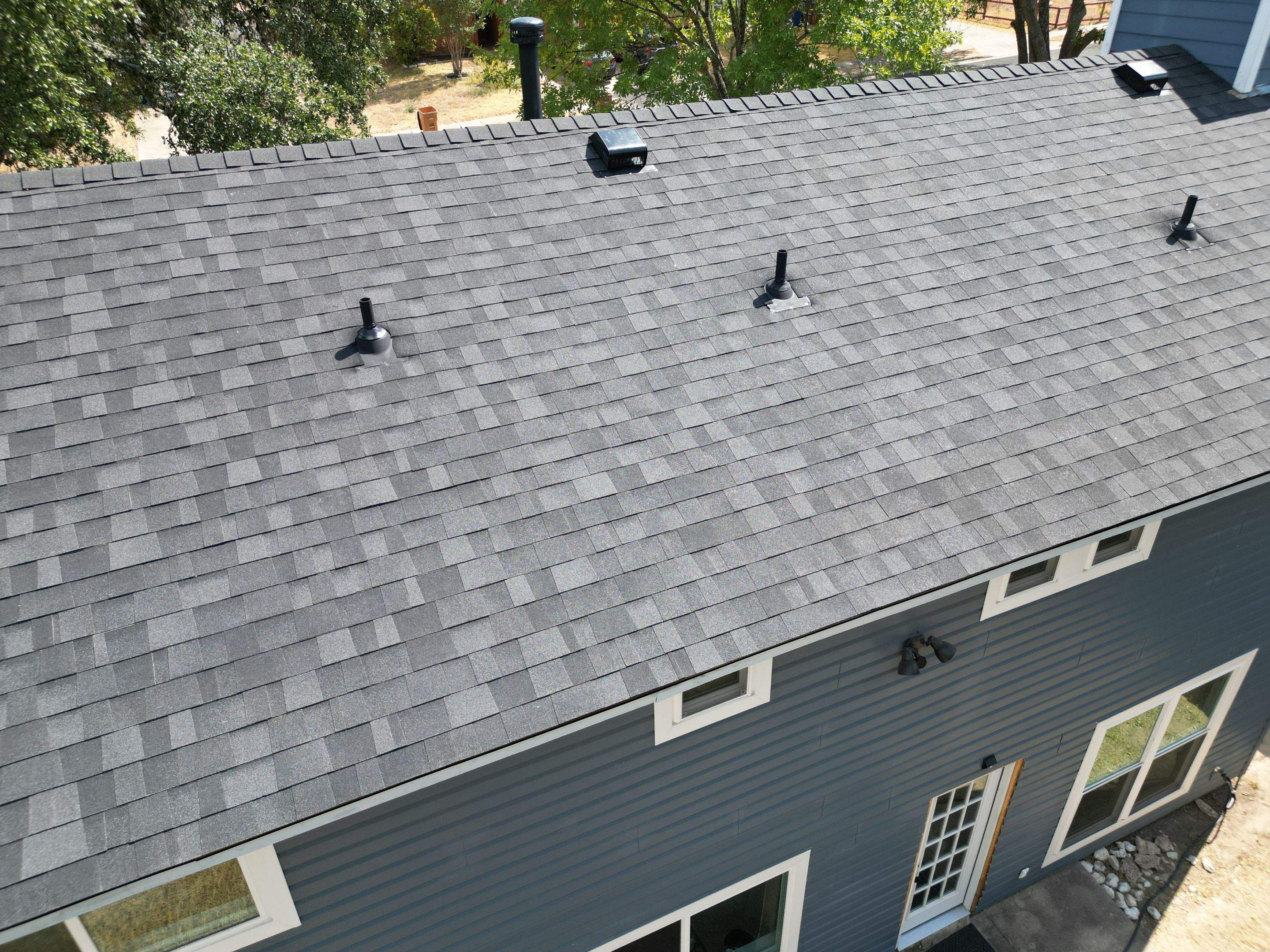 Onyx Black - Owens Corning TruDefinition Duration by RoofsOnly.com