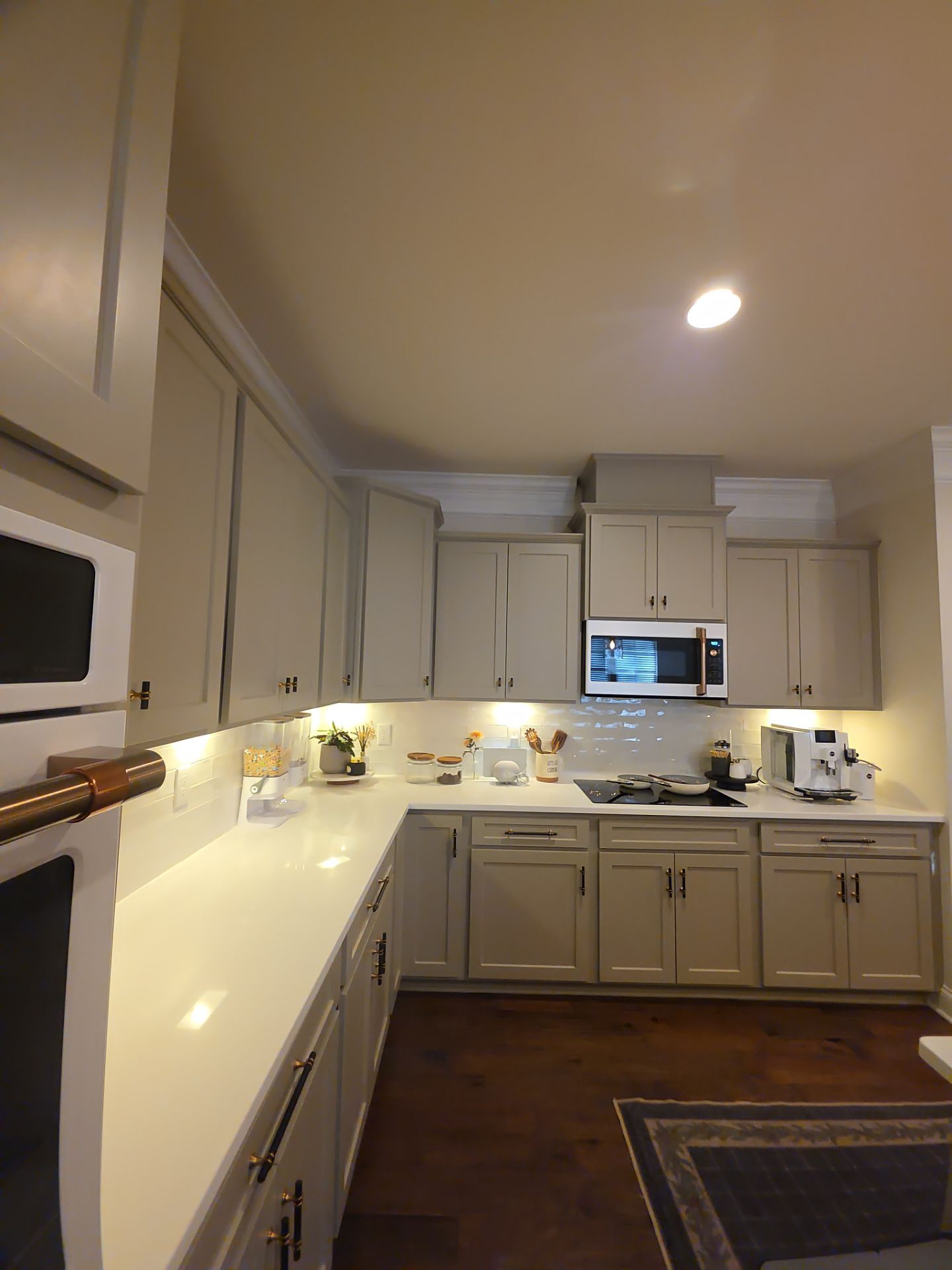 From Dated to Dazzling: A Bright Kitchen Transformation in Holly Springs by Elite Remodeling and Design LLC