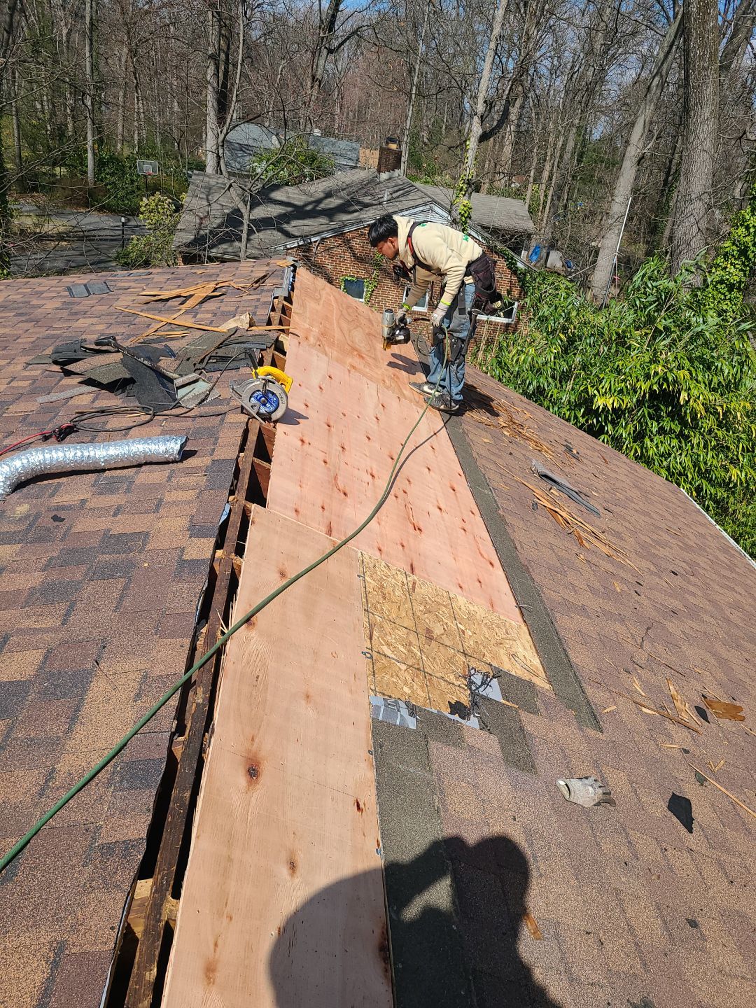 Fairfax: Residential Roof Replacement with CertainTeed Landmark Pro in Max Def Burnt Sienna by RM Banning, Inc.