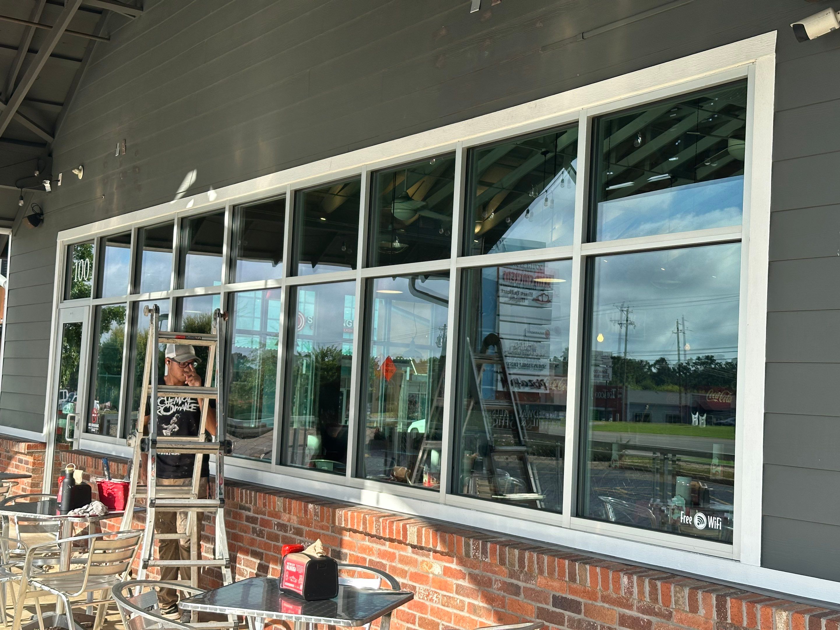 Commercial Exterior Update – Slim Chickens by Quality Coats Painting