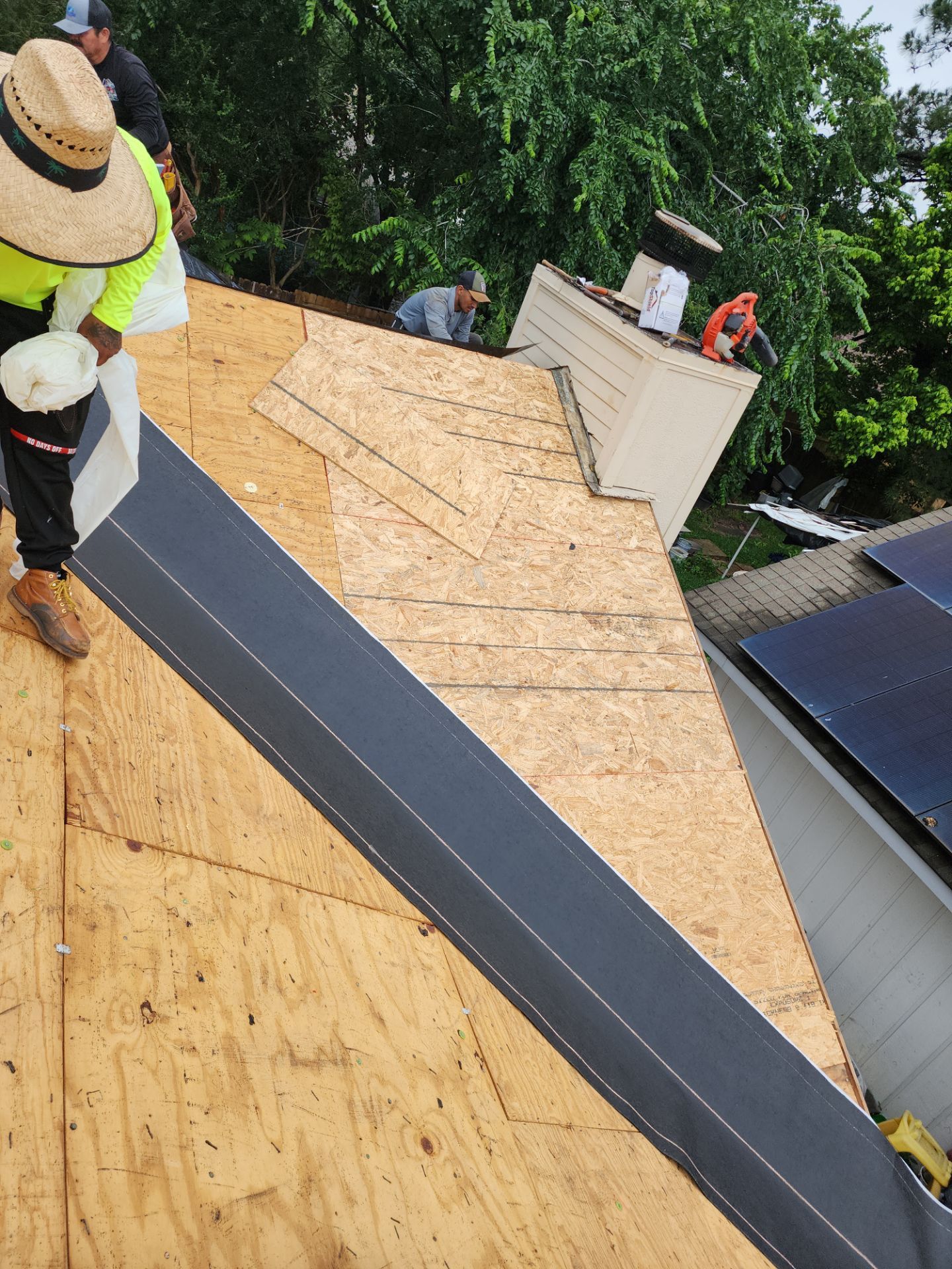 Residential Roofing Installation using Owen's Corning Duration (Lifetime) Shingles by Roof Repair Company
