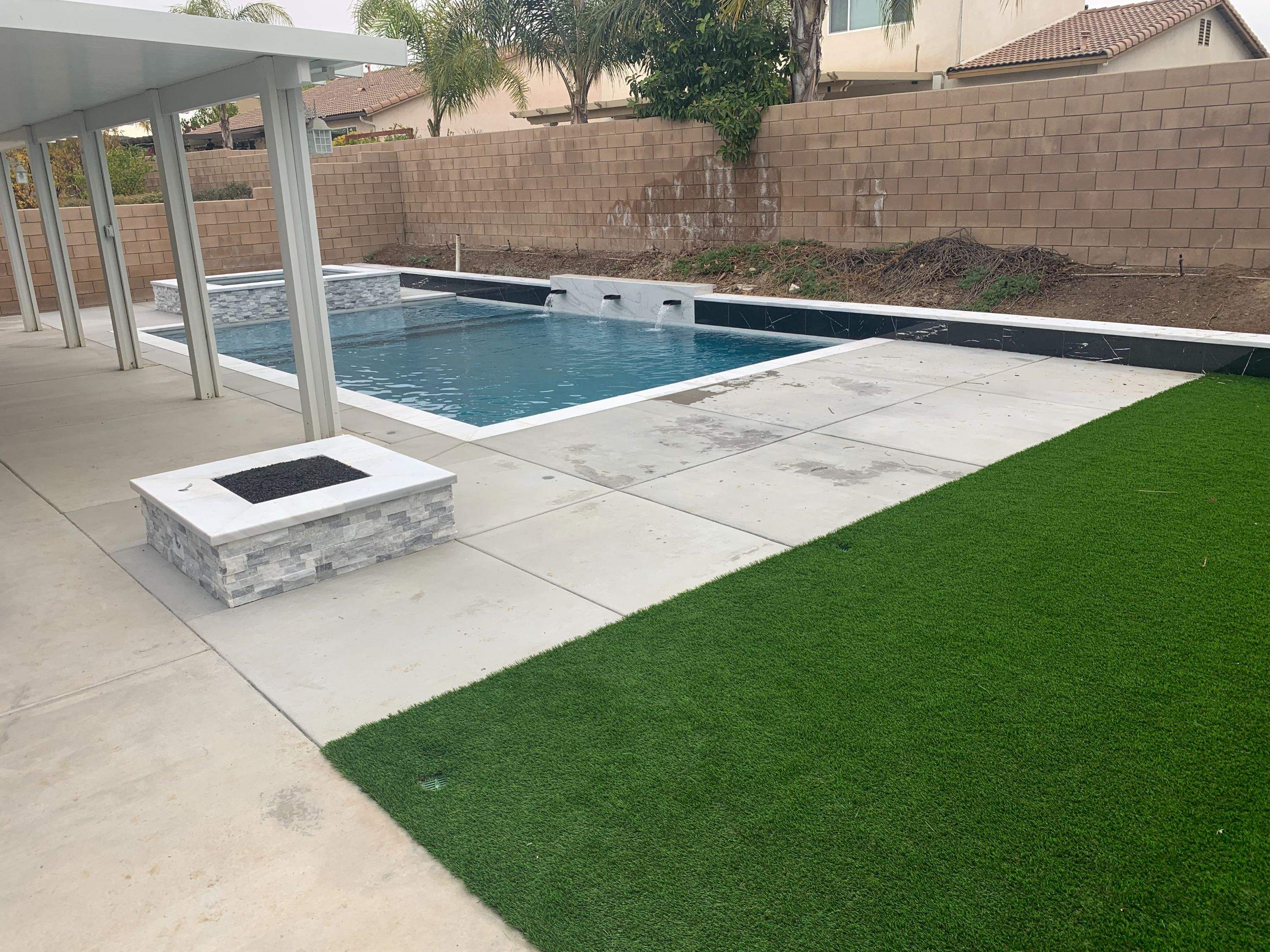 Pool and spa by Premier Pools and Spas Temecula