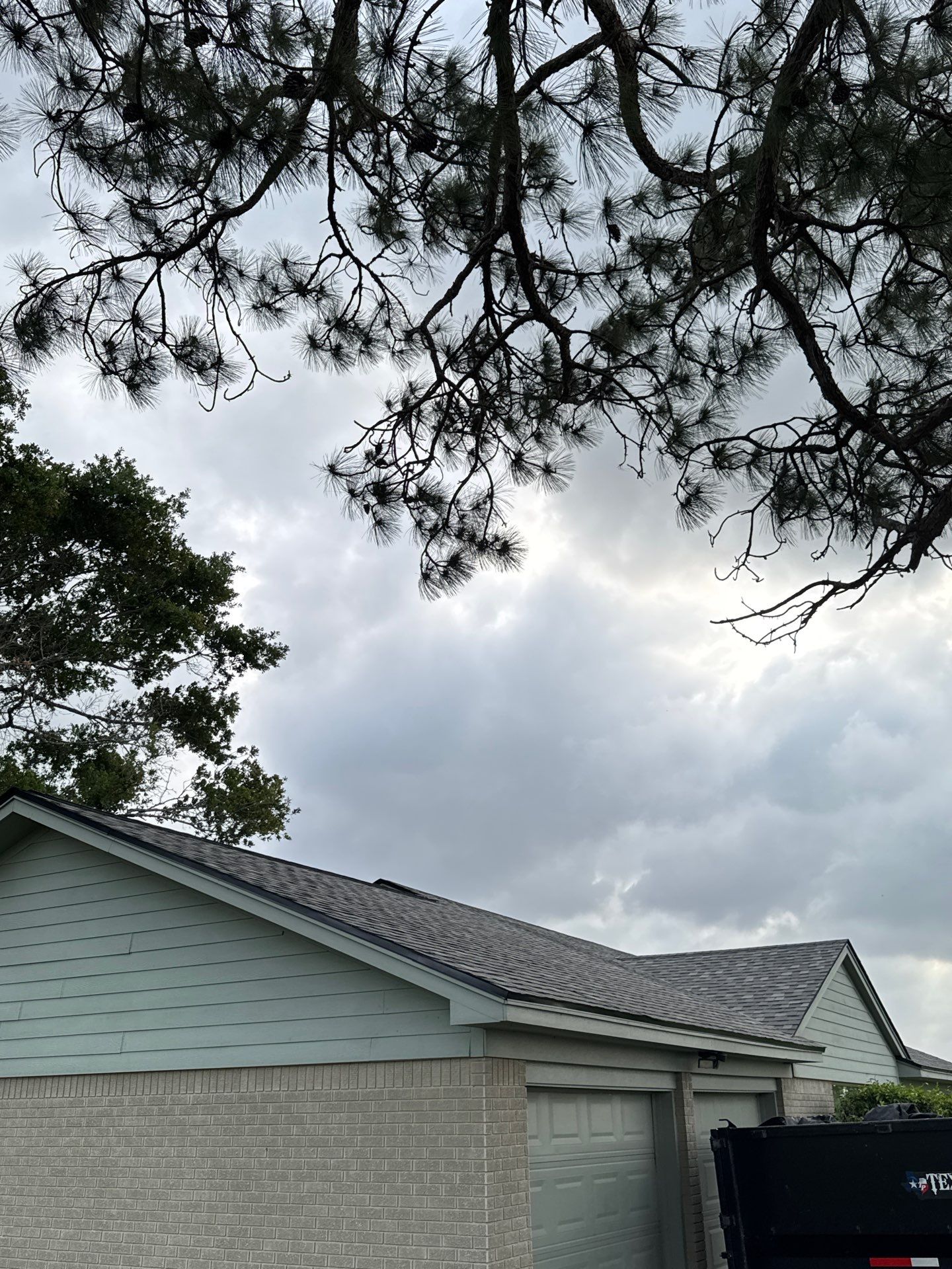 Roof Replacement louise by Roof Repair Company