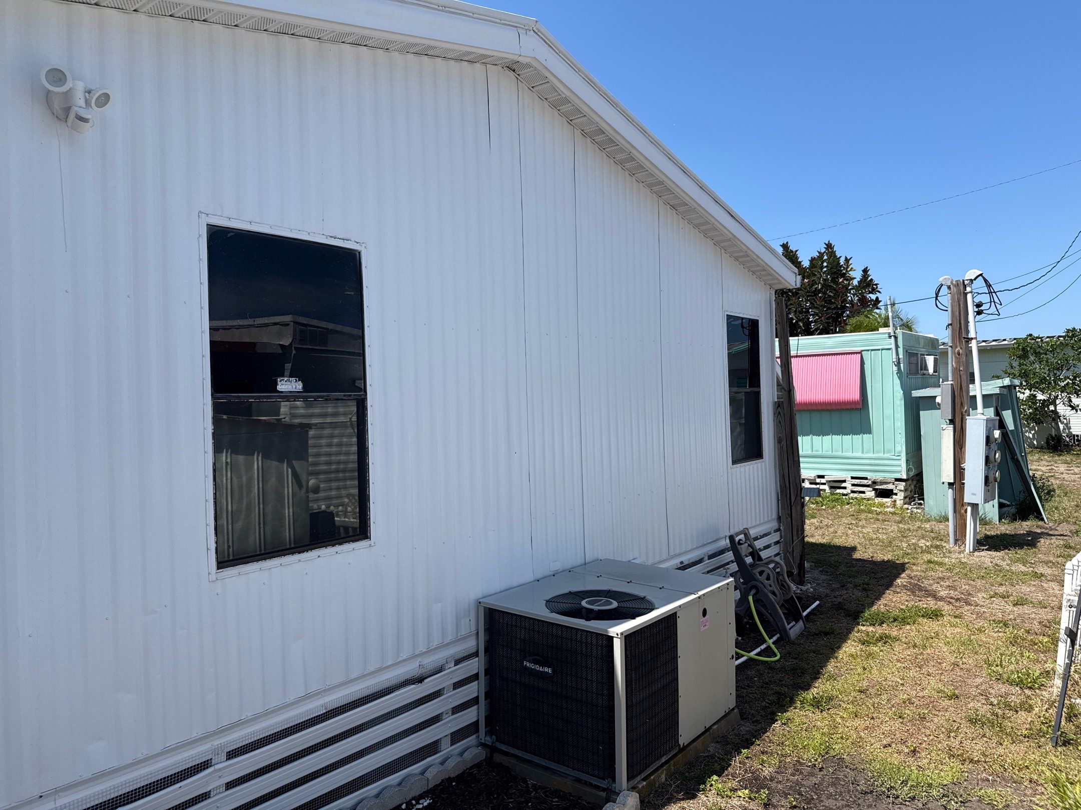 Mobile Home Soft Wash & TPO Roof Cleaning in Plaza Estates – Bradenton, FL by Sunshine AquaWash