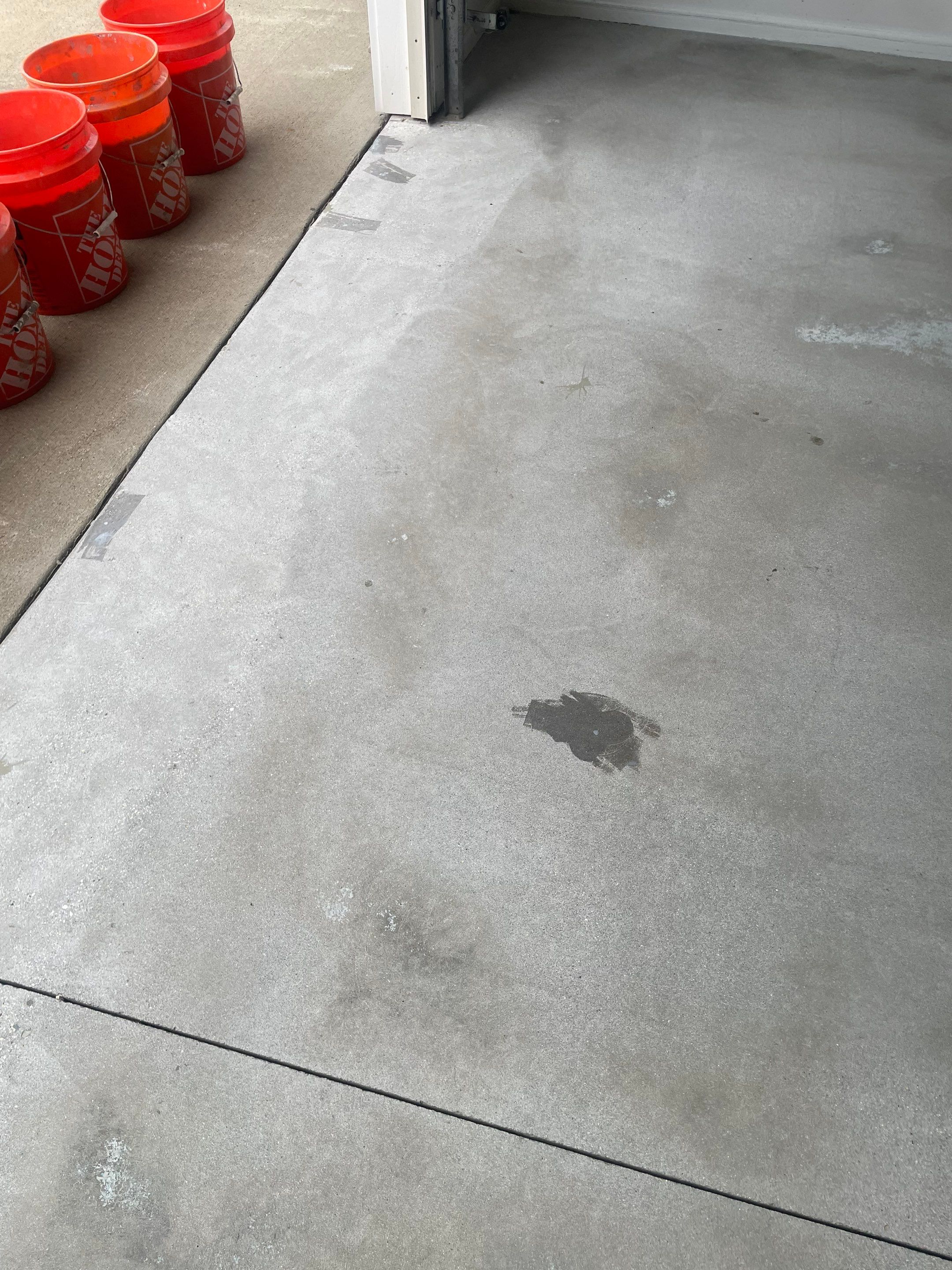 Coyote Flake Garage Floor Coating in Worthington, Minnesota by Select Painting, Coatings & Garage Cabinets