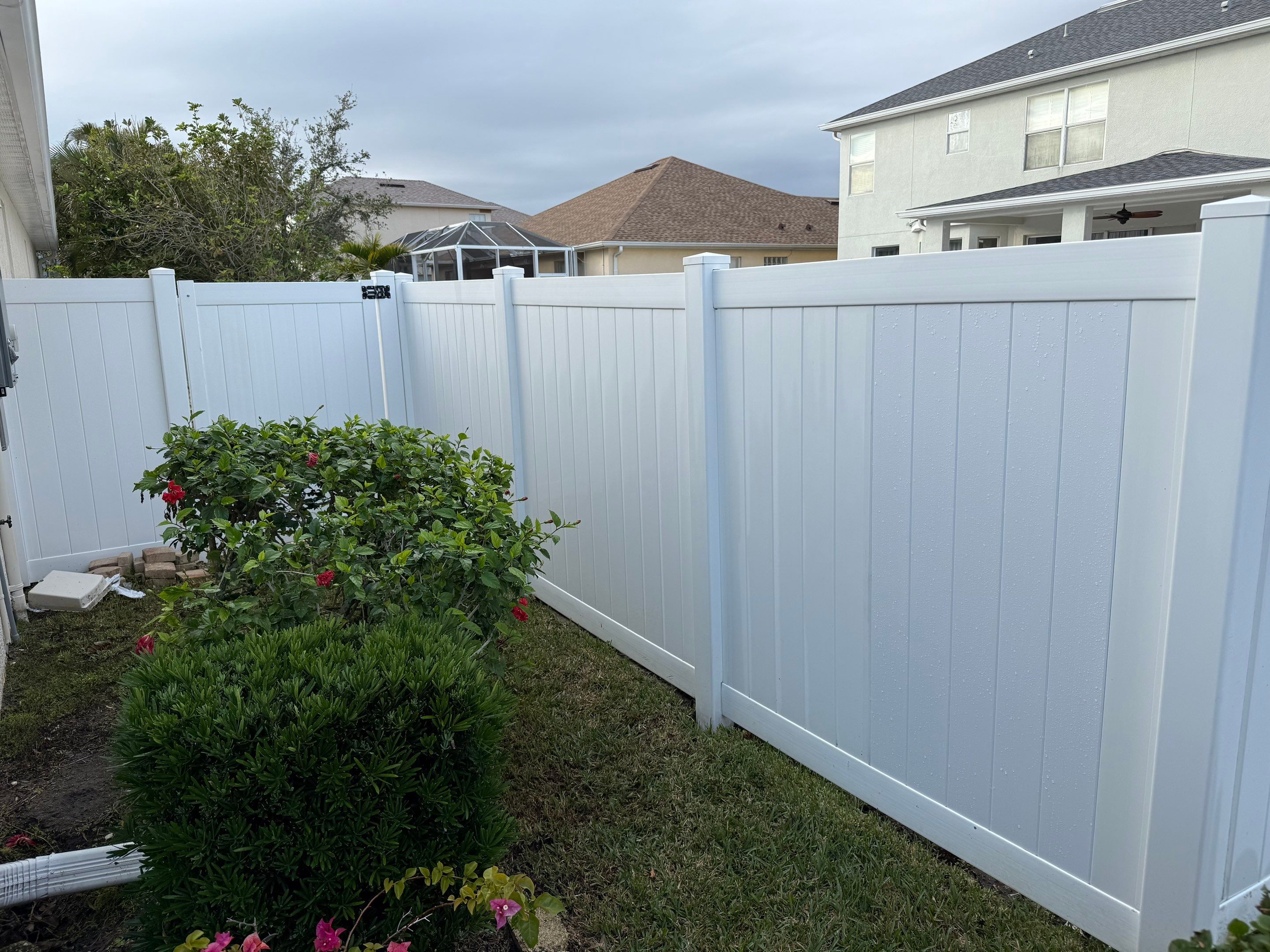 Patio, Vinyl Fence, & Partial House Wash in Creekside, Parrish, FL | Sunshine AquaWash by Sunshine AquaWash