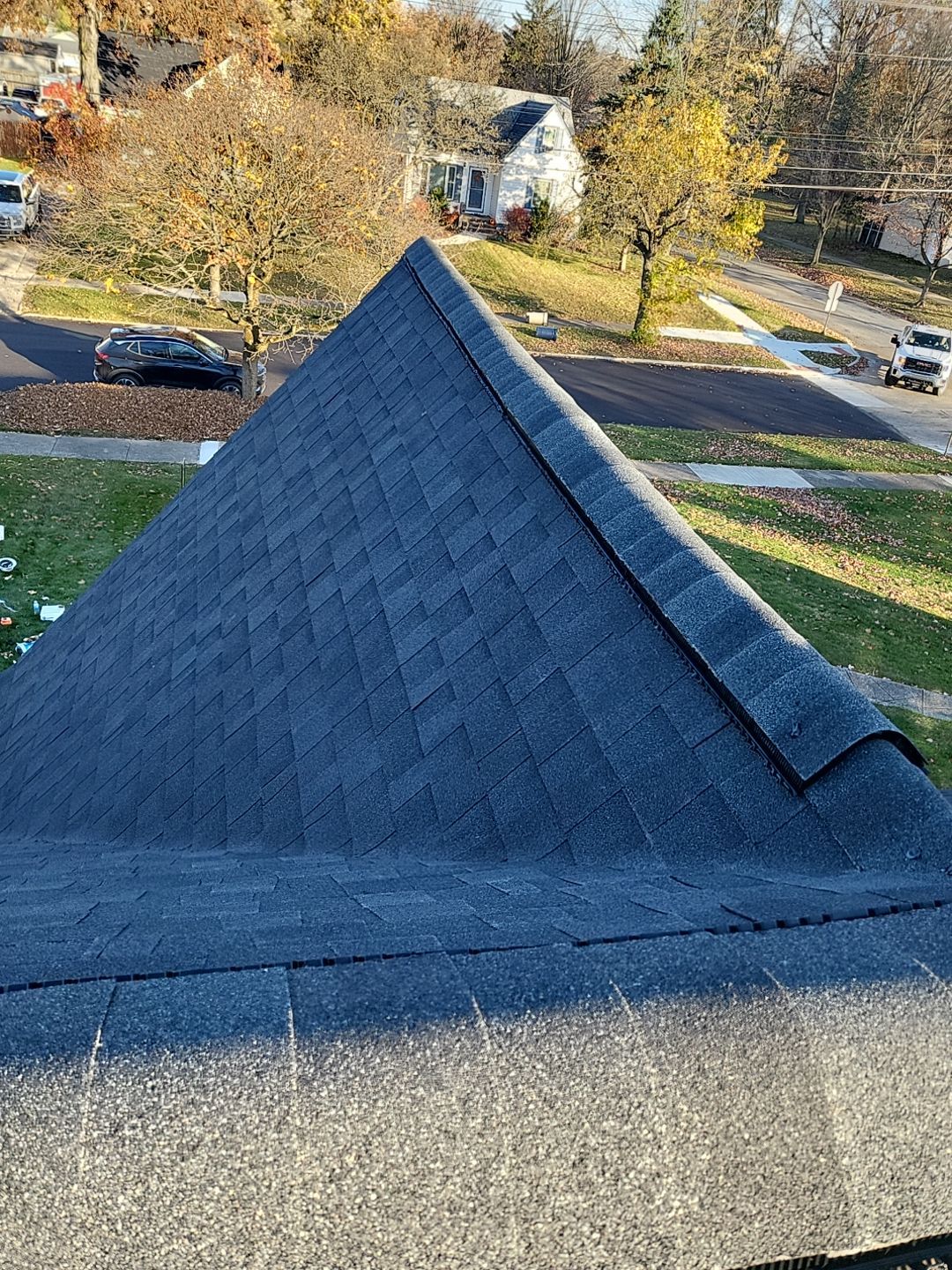 ATLAS PINNACLE COLOR: BLACK SHADOW DRIP EDGE: WHITE by Eagle Eye Roofing