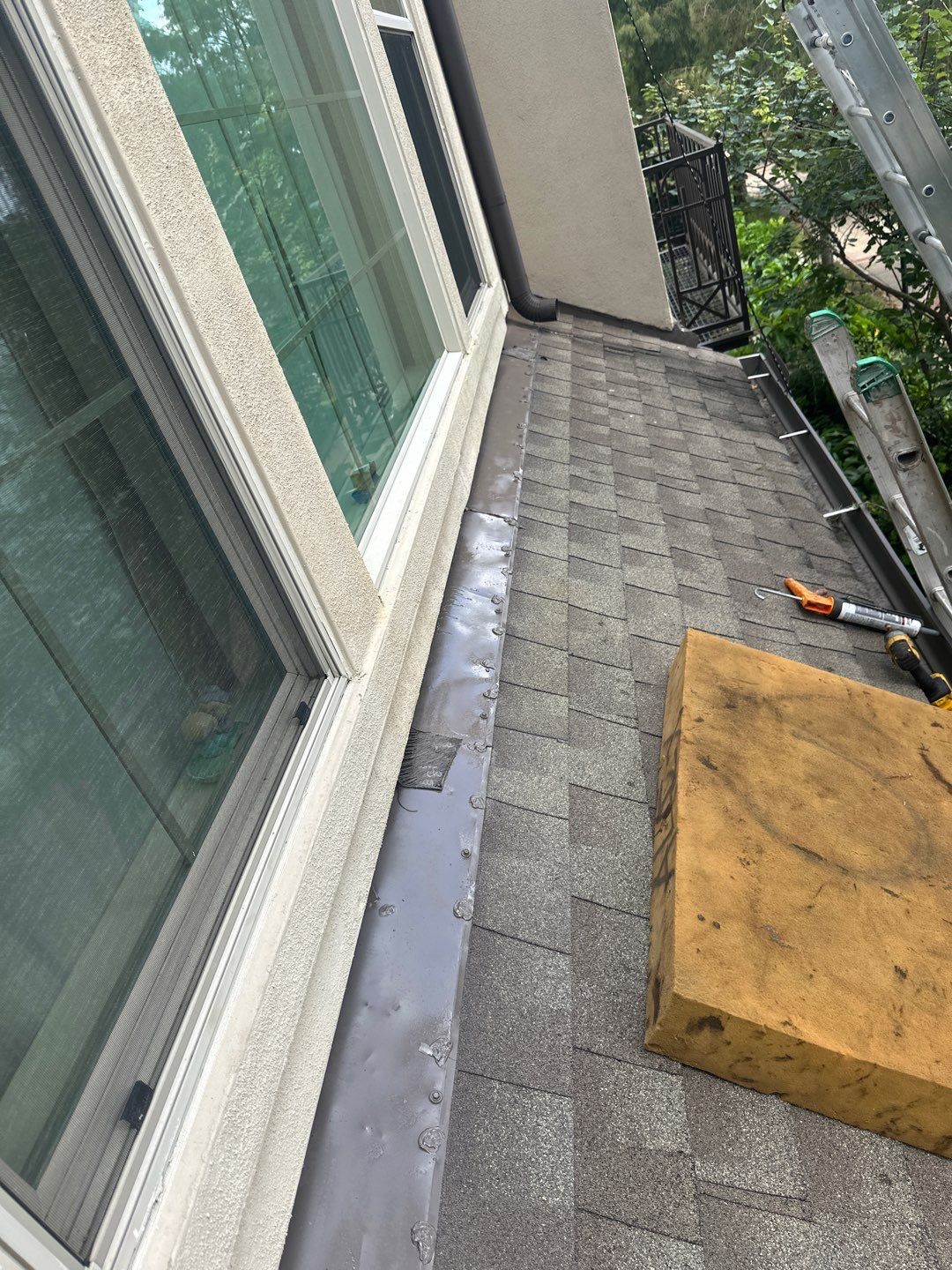 Hail Damage using Owen's Corning Duration (Lifetime) Shingles by Roof Repair Company