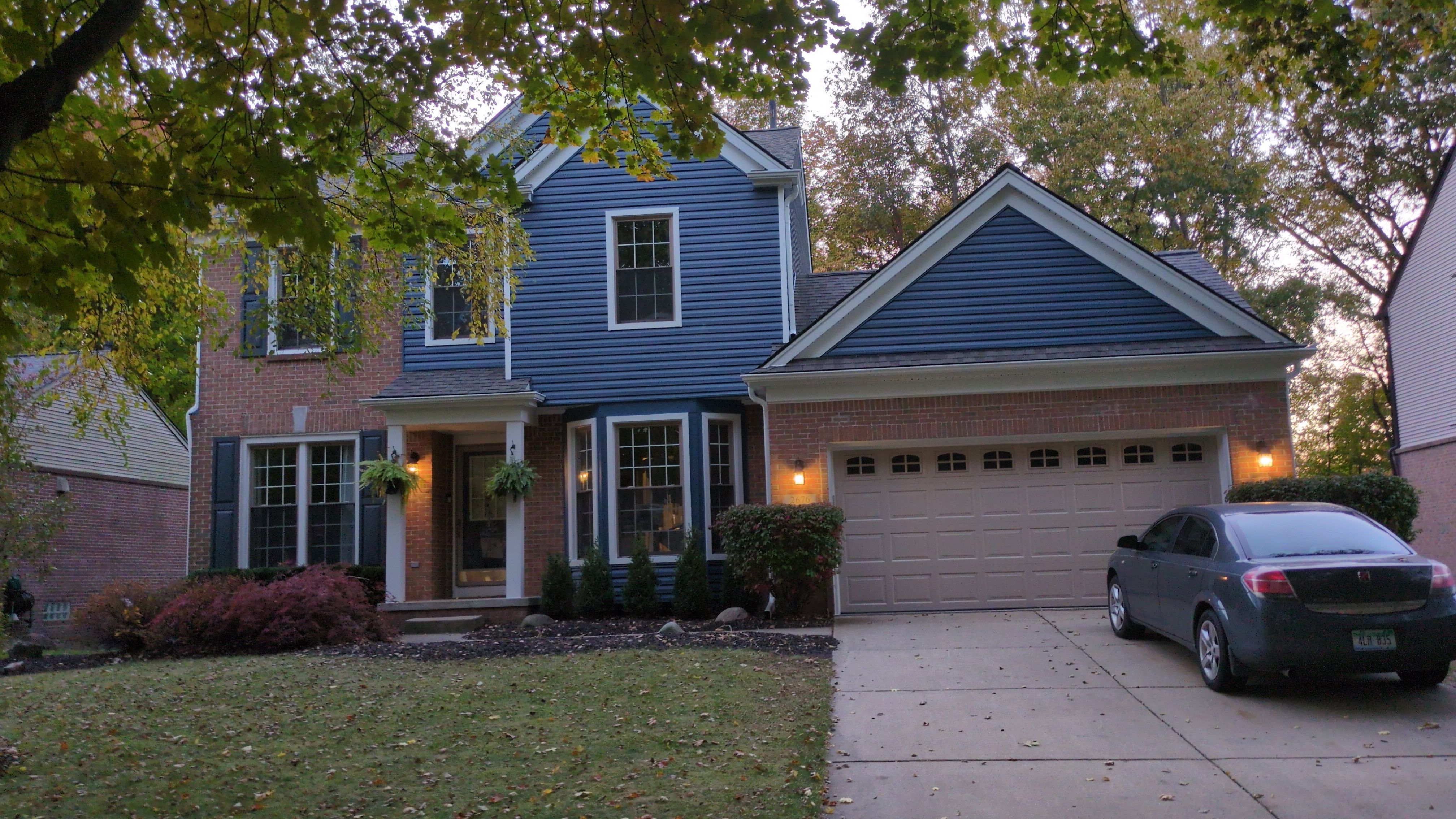 Siding Replacement using Alside Charter Oak D4.5" by 180 Contractors