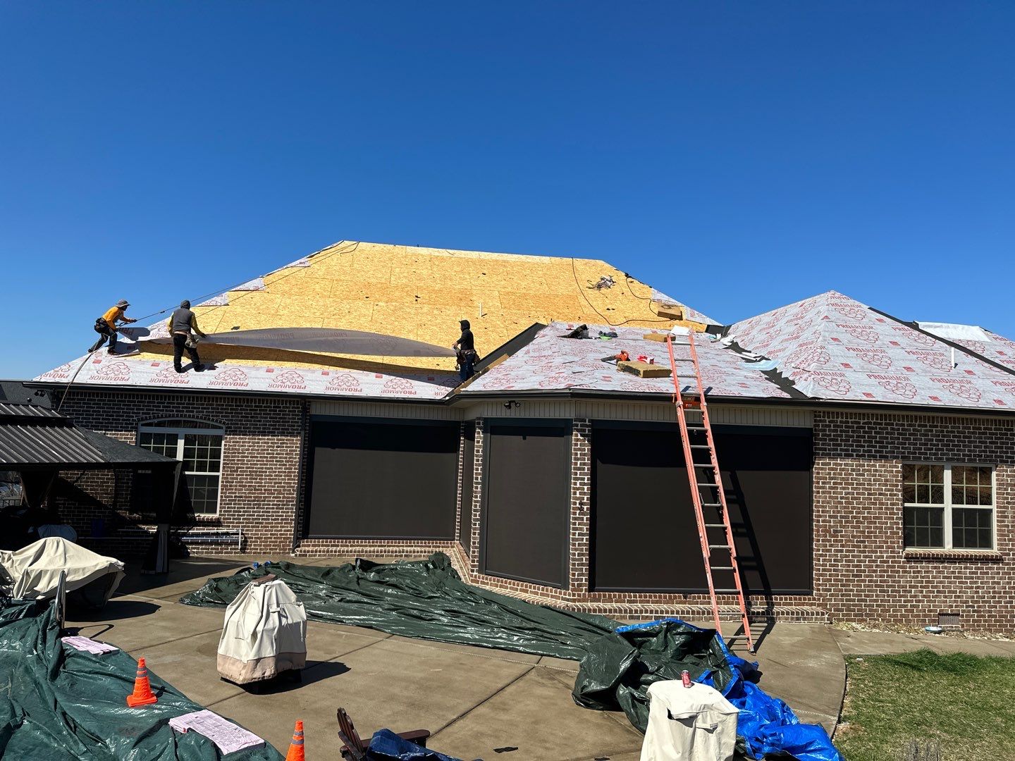 Roof replacement paid for by USAA - Duration shingles in Teak by Undersun Roofing 