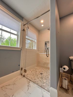 Shower Enclosure using Tempered Low Iron Shower Glass