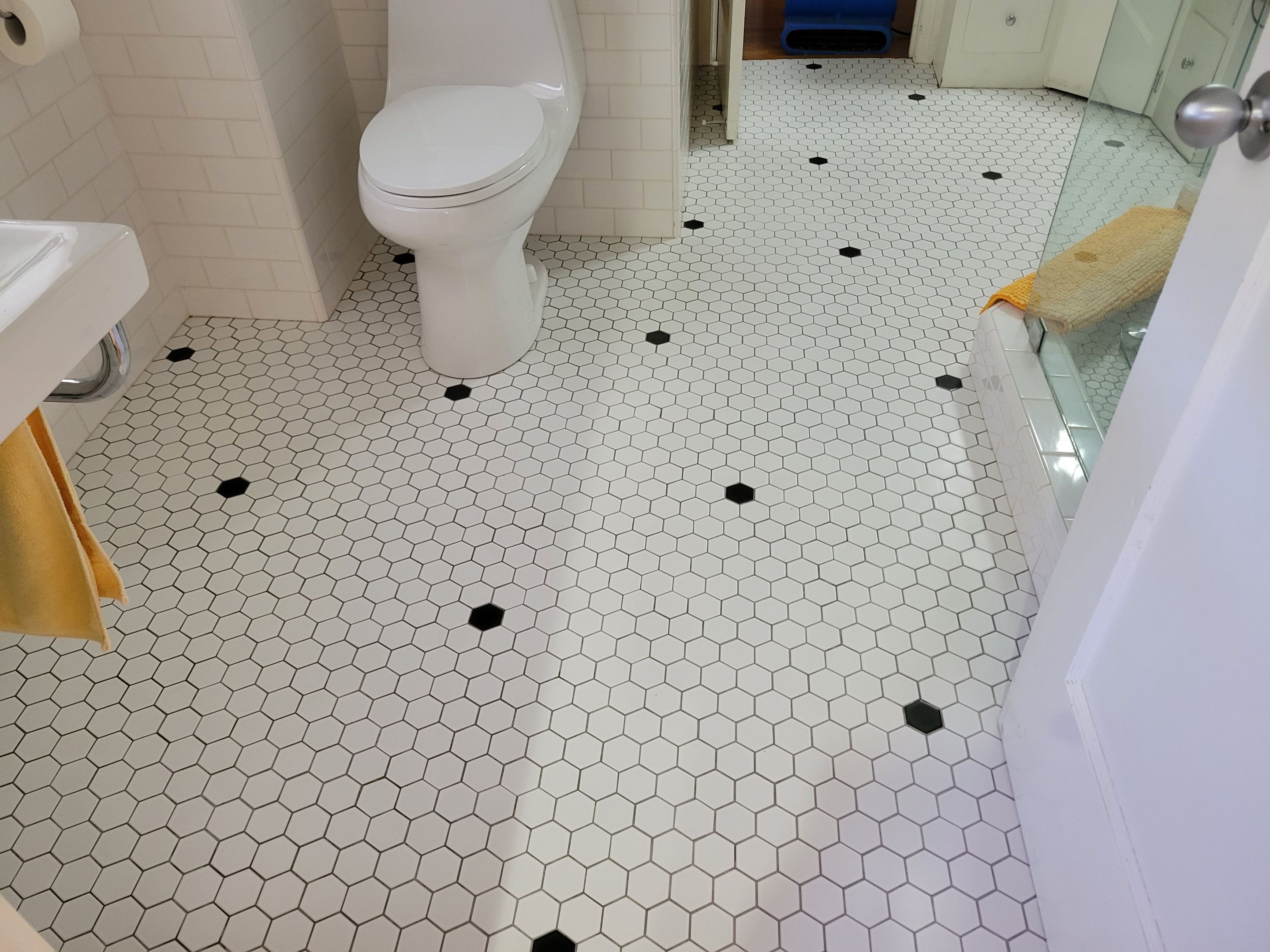 Kitchen Linoleum and Bathroom Tile Cleaning by Ardent Carpet Restore LLC