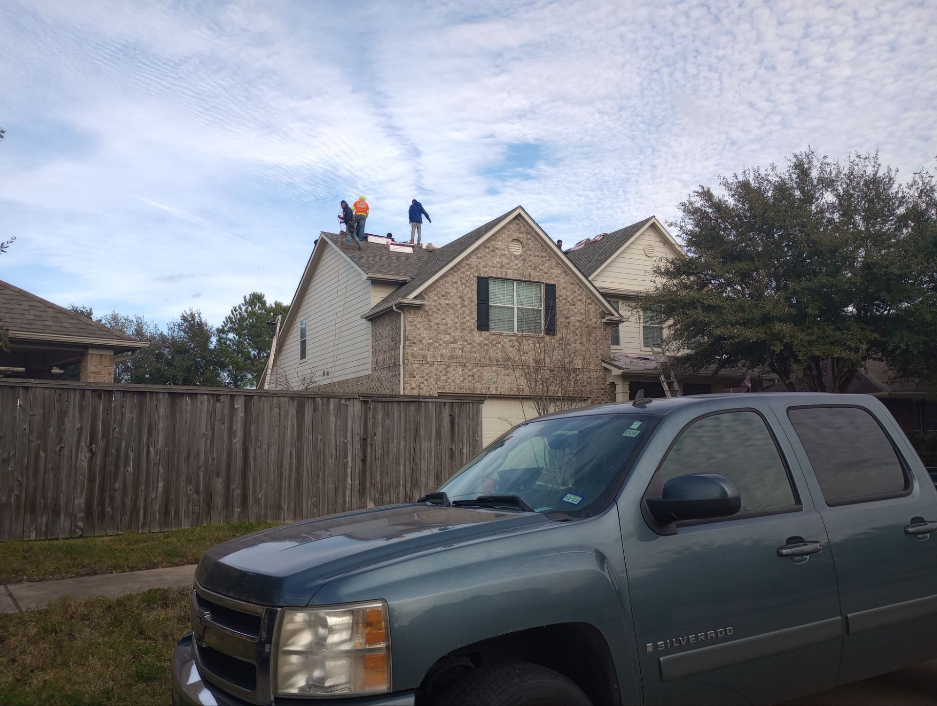 Residential Roofing Installation using Owen's Corning Duration (Lifetime) Shingles by Roof Repair Company