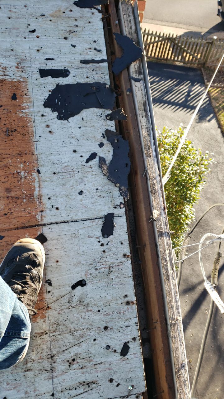 Arlington: CertainTeed Landmark Designer Shingles in Cobblestone Gray by RM Banning, Inc.