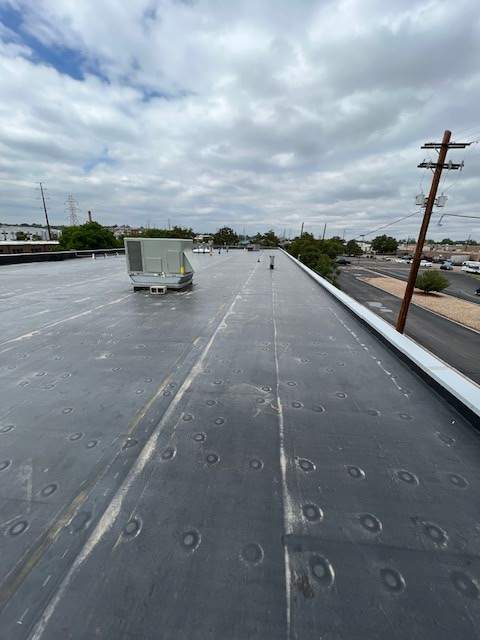 Commercial Roofing Installation using MuleHide EPDM .60 - BLACK by A to Z Roofing