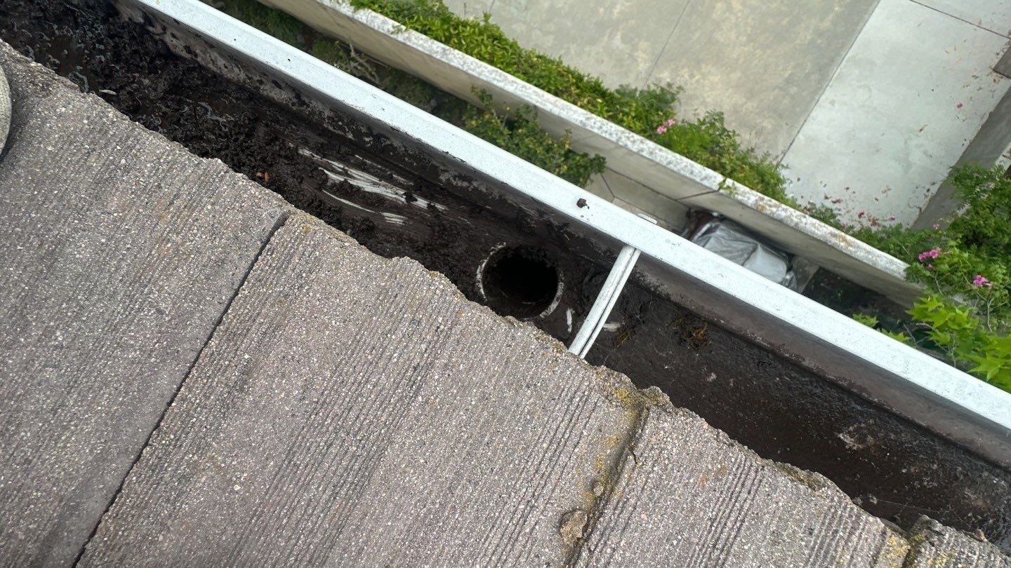 Irvine Gutter Cleaning by Property Cleaning Experts