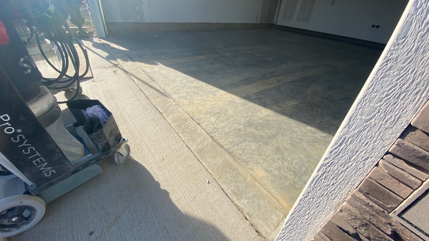 Garage using Smoke by Select Painting, Coatings & Garage Cabinets