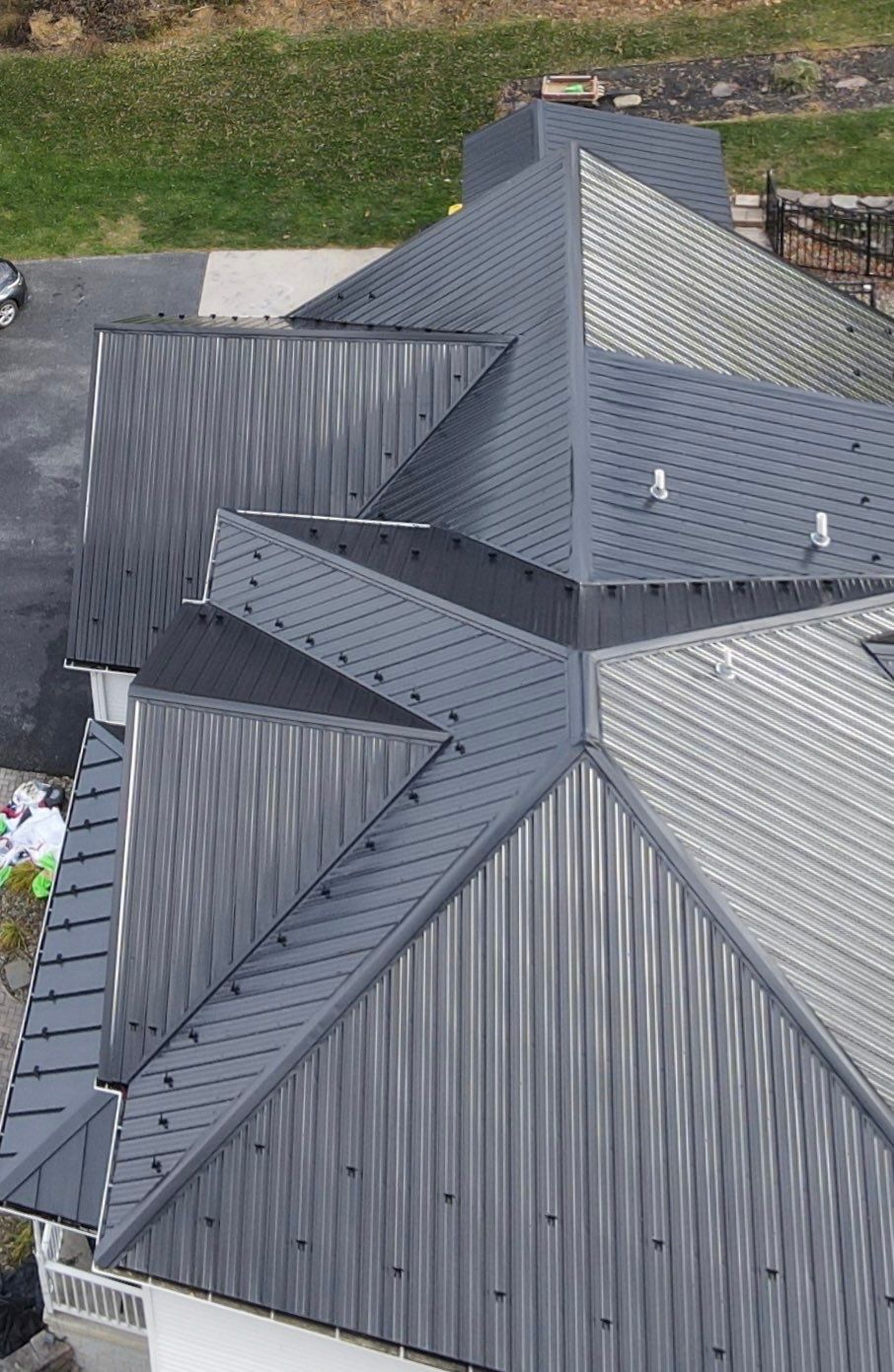 Everlast Azm Black by Teflon Roofing