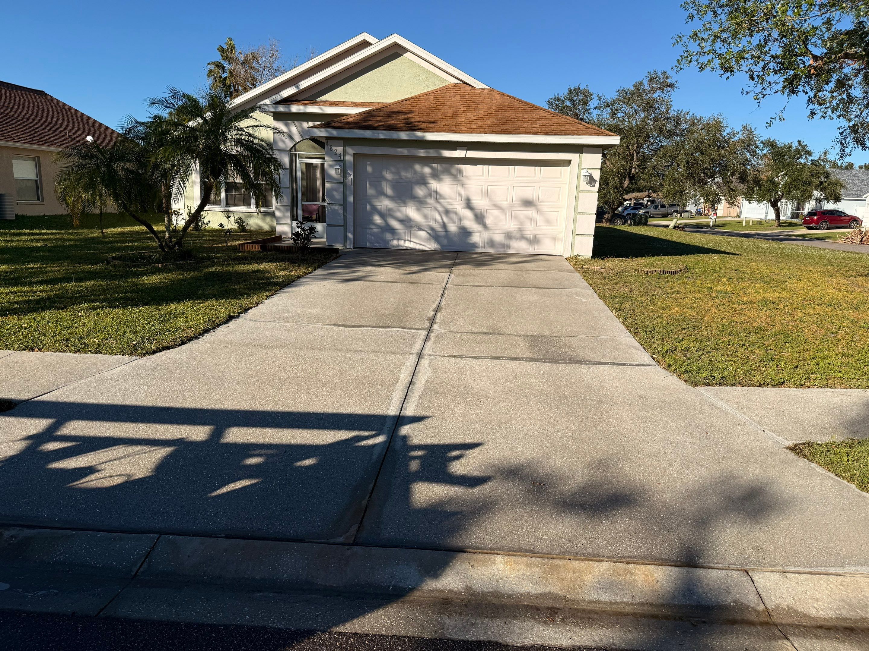 Complete Exterior Cleaning – Driveway, House Wash & More in Palmetto, FL by Sunshine AquaWash