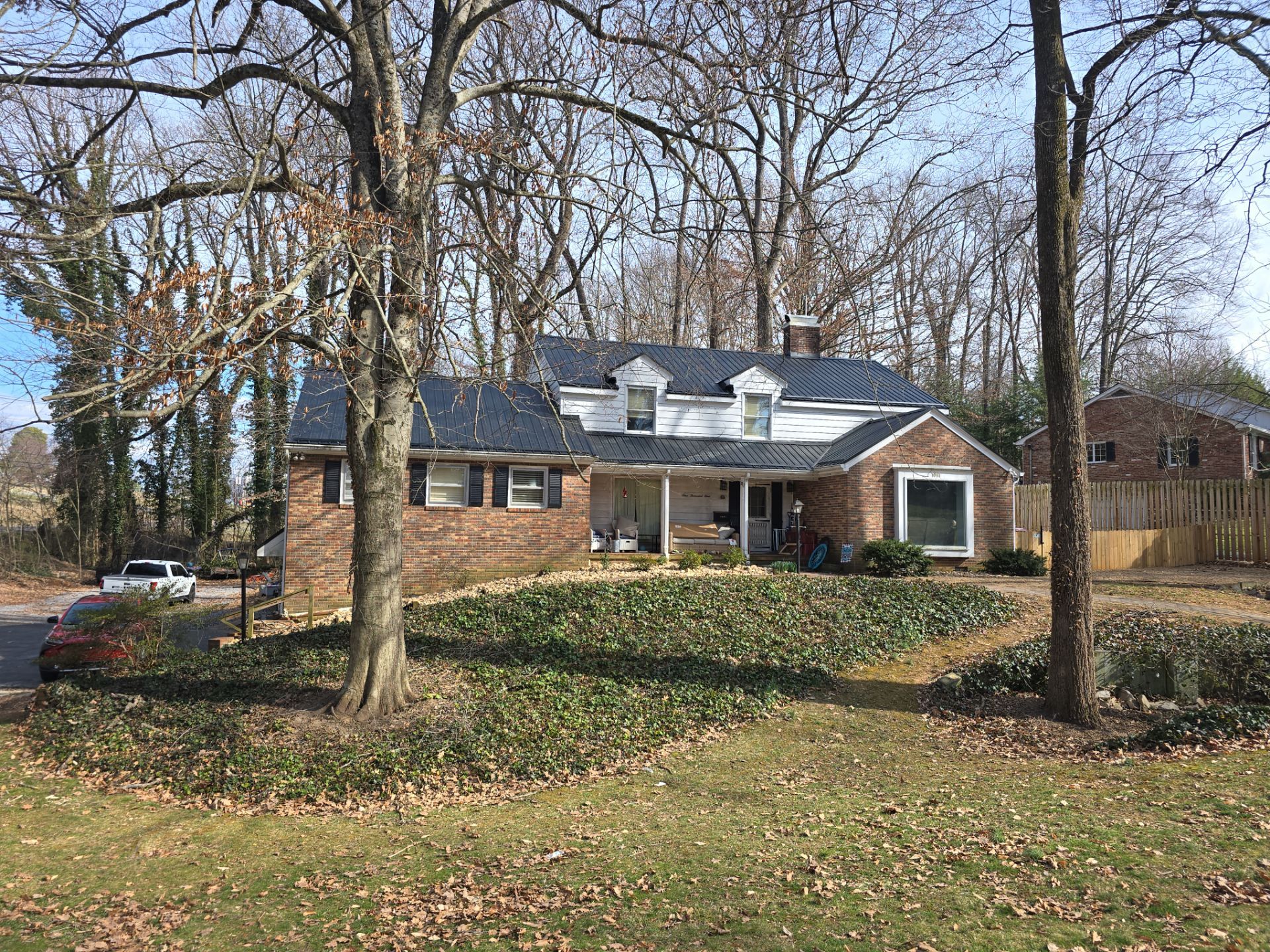 Pipkin Residence by Omnia Roofing