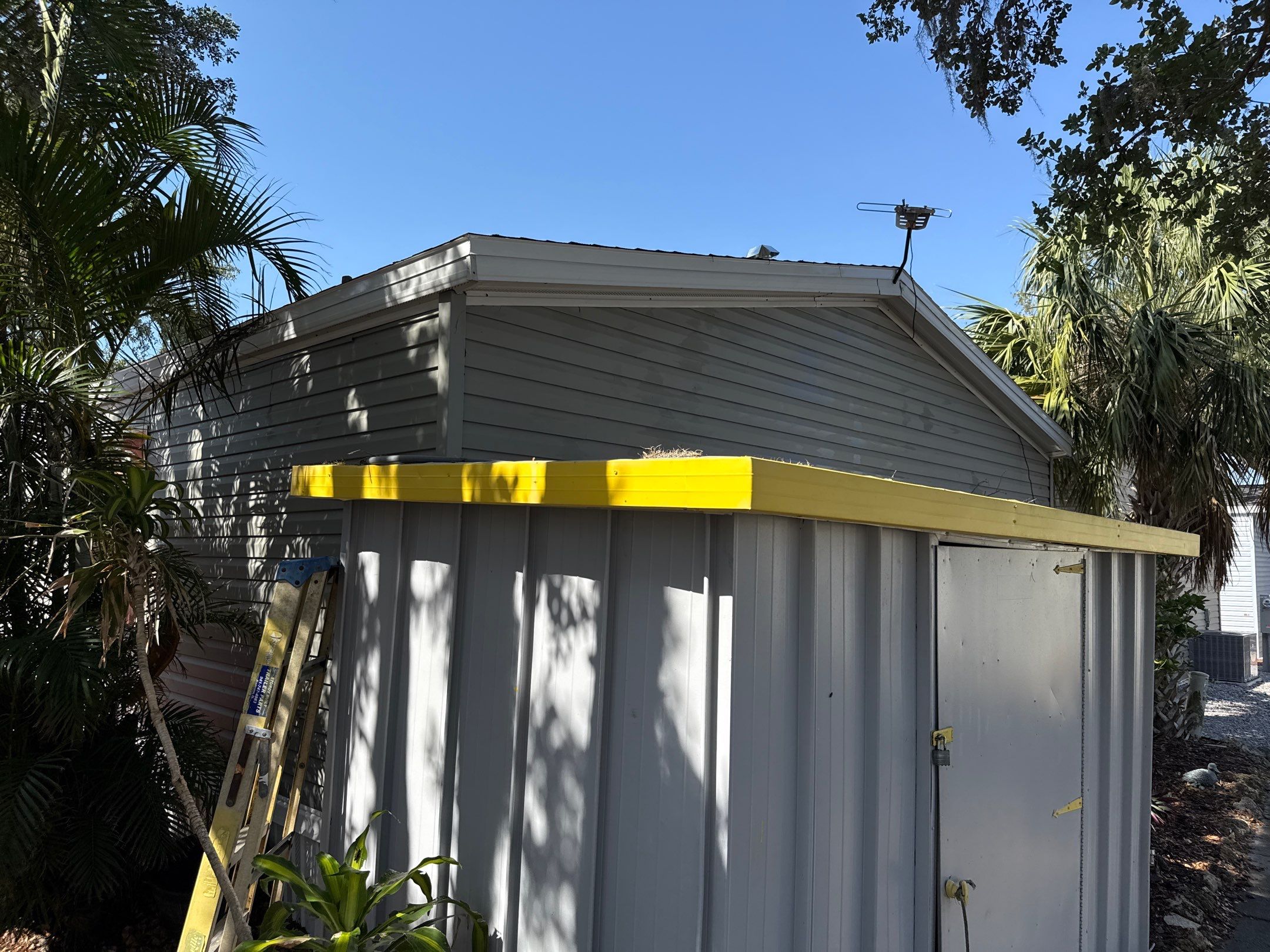 Mobile Home House Wash & Screened Porch Cleaning | Fisherman’s Cove RV Park | Terra Ceia, FL by Sunshine AquaWash