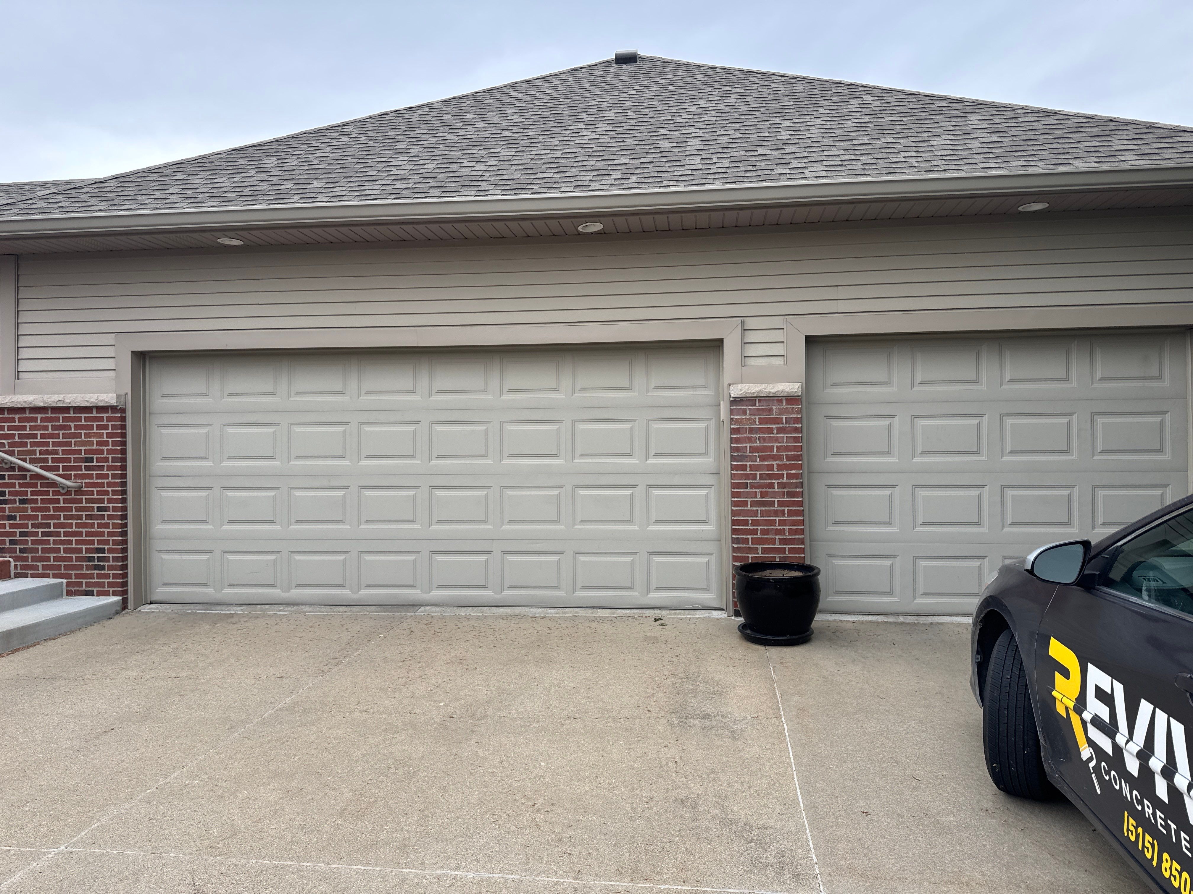 Full Residential Garage Floor Coating in Des Moines by Revival Concrete Coatings