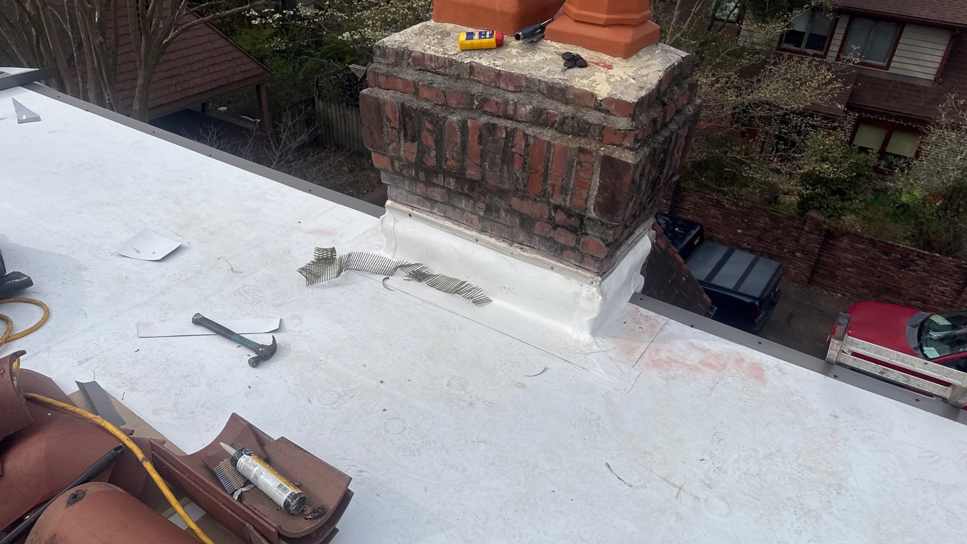 Flat Roof TPO Overlay on Clay Tile Home – Memphis, TN by Cool Roofs