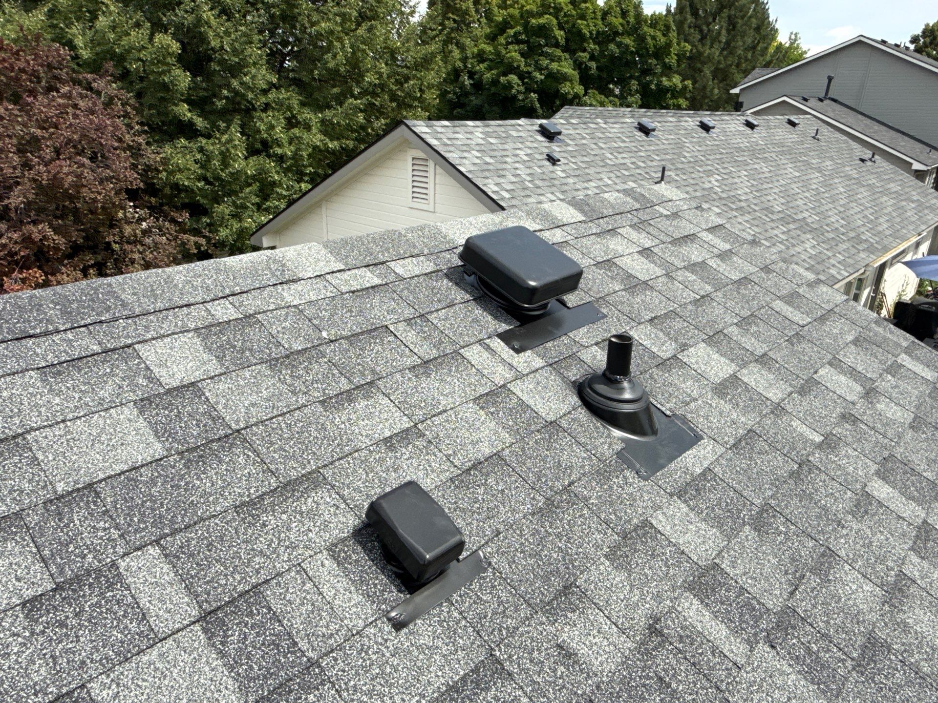Kuna Residential Roof Replacement Featuring Gray Architectural Shingles by Olive Roofing