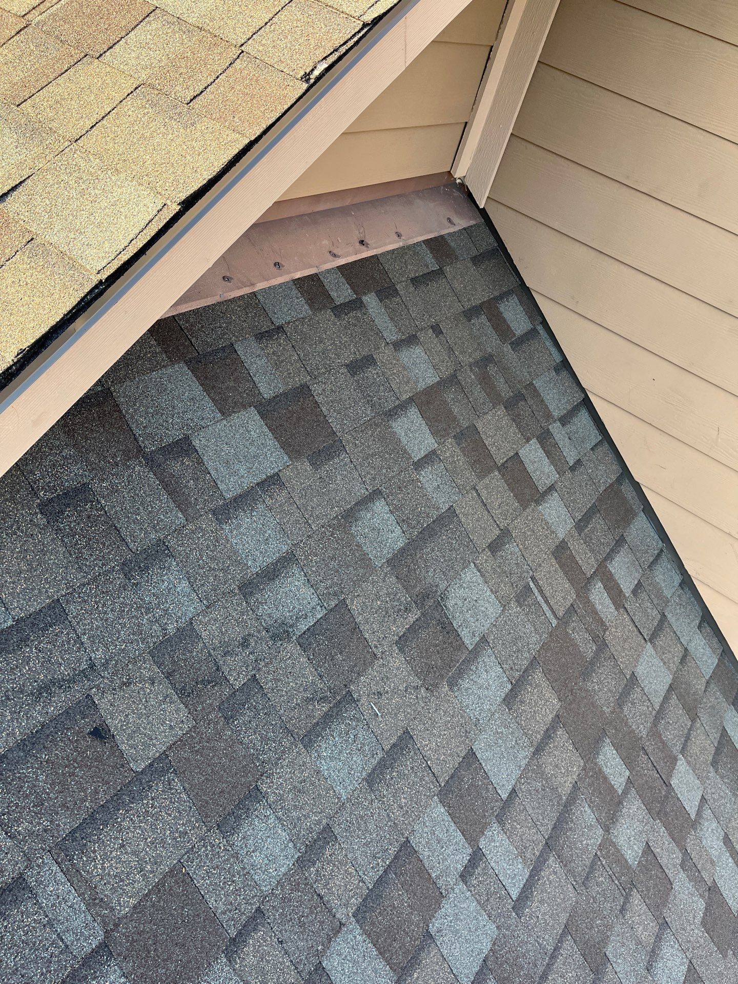 Residential Roofing Installation using Owen's Corning Duration (Lifetime) Shingles by Roof Repair Company