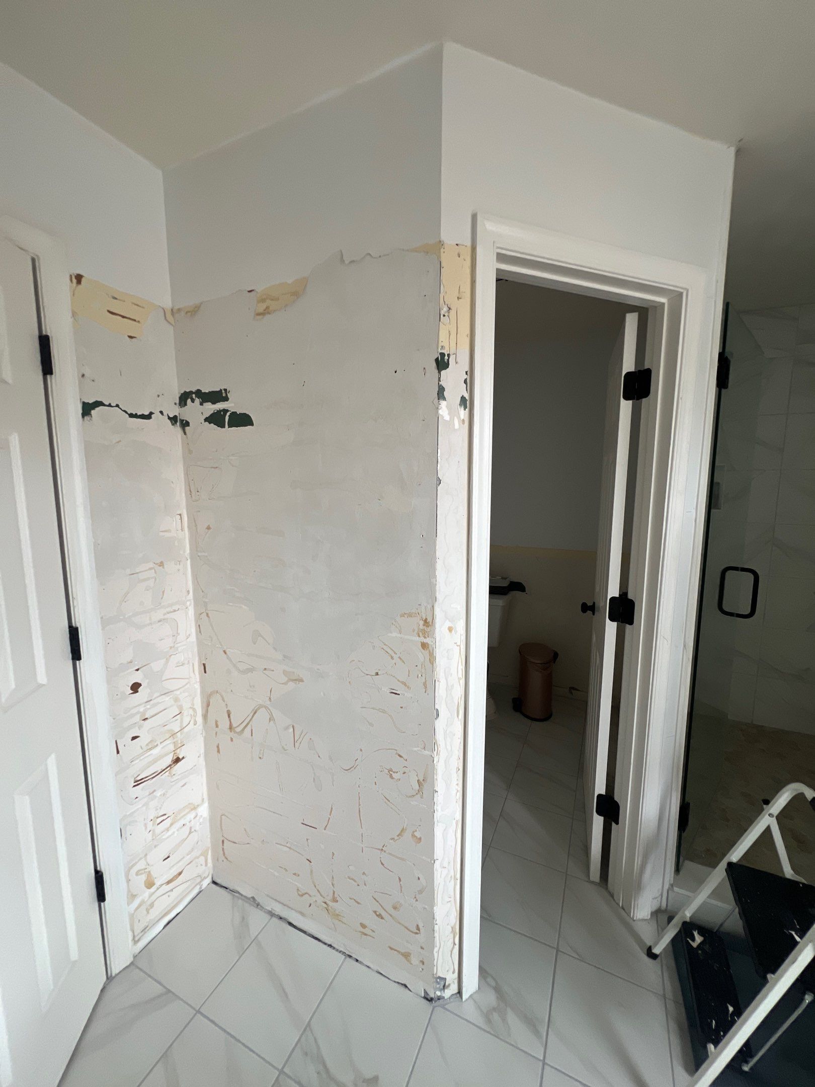 Residential - Virginia Beach  by Rodriguez Drywall And Paint 